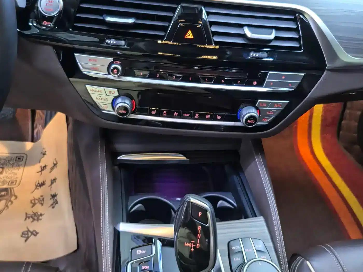 2018 BMW 5 Series Facelift 530Li Leading Luxury Package — миниатюра 9