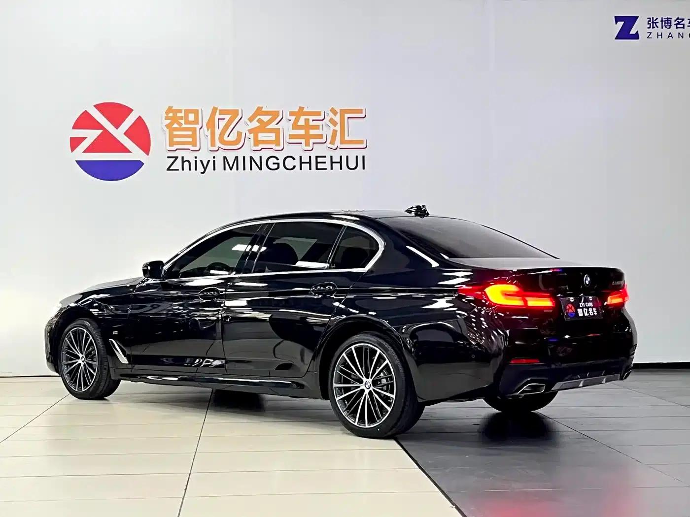 2023 BMW 5 Series 530Li Leading Edition M Sport Package — миниатюра 10
