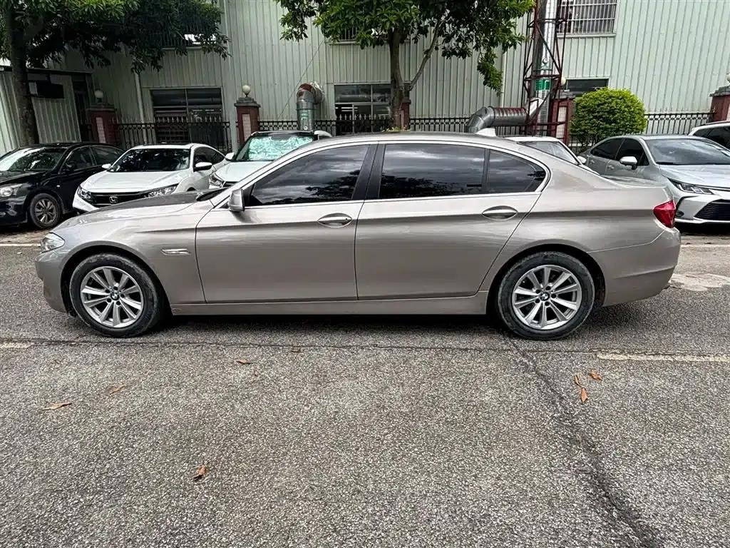 BMW 5 Series 2012 523Li Luxury — миниатюра 7