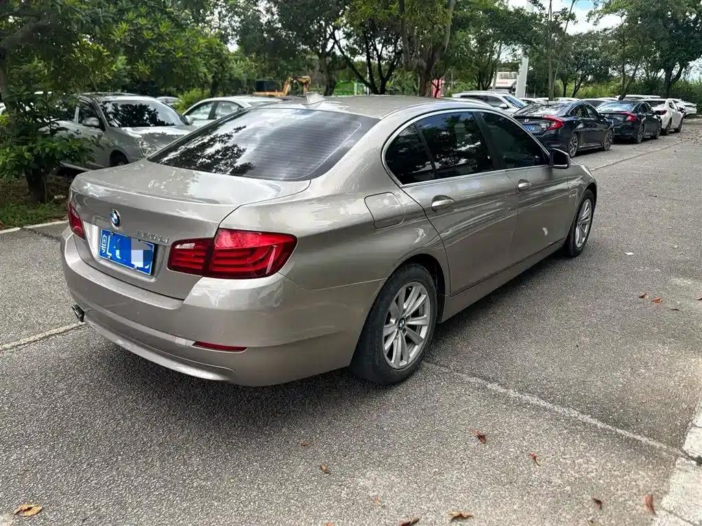 BMW 5 Series 2012 523Li Luxury — миниатюра 8