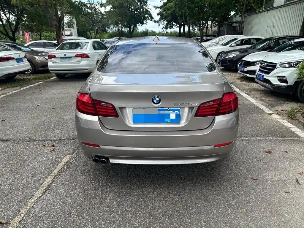 BMW 5 Series 2012 523Li Luxury — миниатюра 9