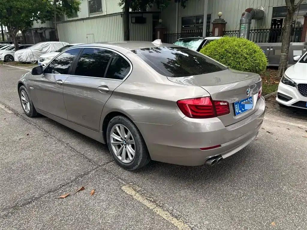 BMW 5 Series 2012 523Li Luxury — миниатюра 10