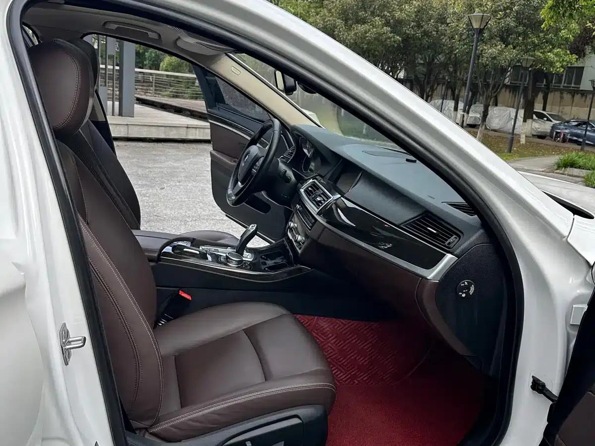 2017 BMW 5 Series 525Li Luxury Design Package — миниатюра 14