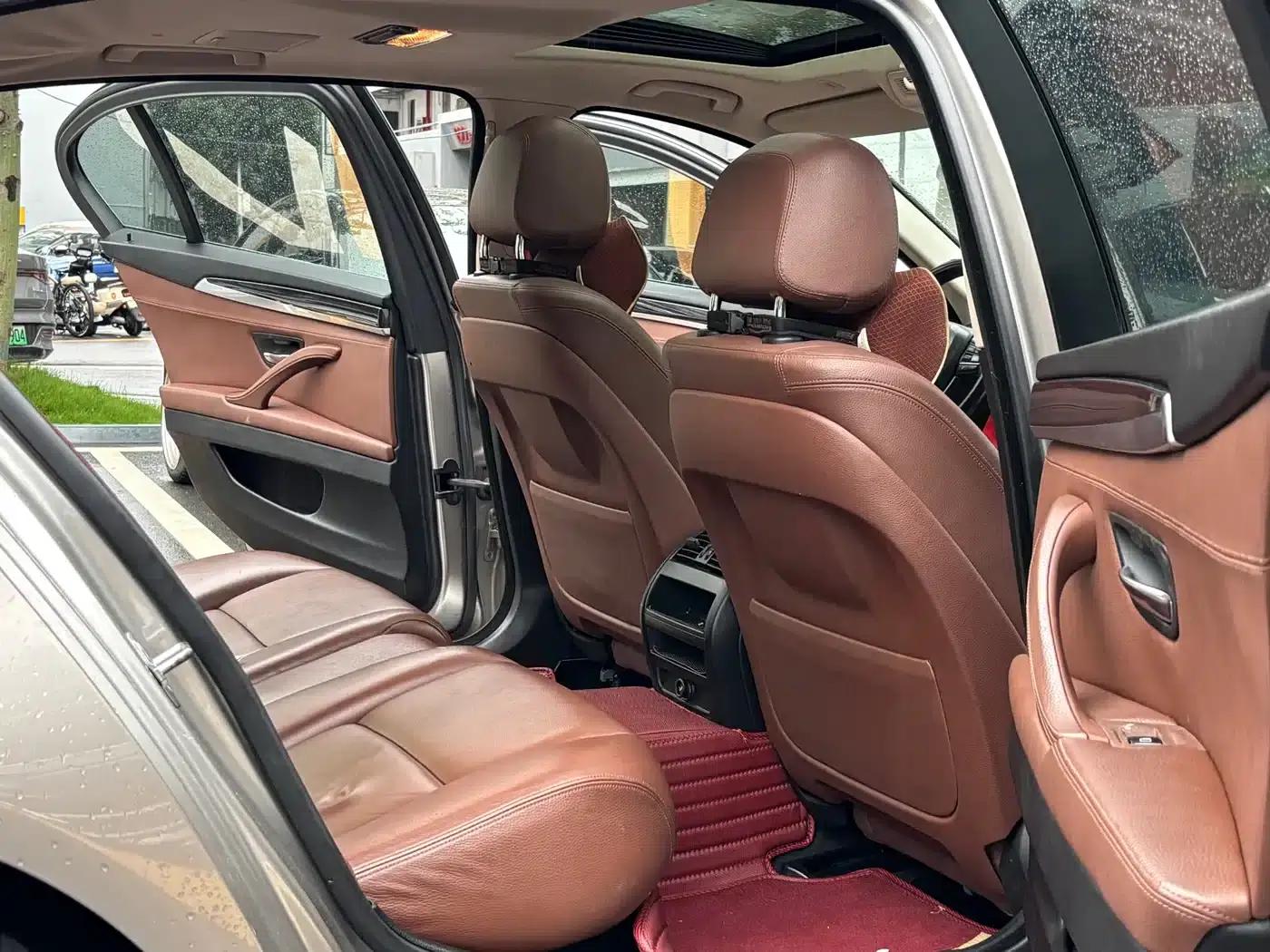 BMW 5 Series 2017 520Li Elegant Edition — миниатюра 8