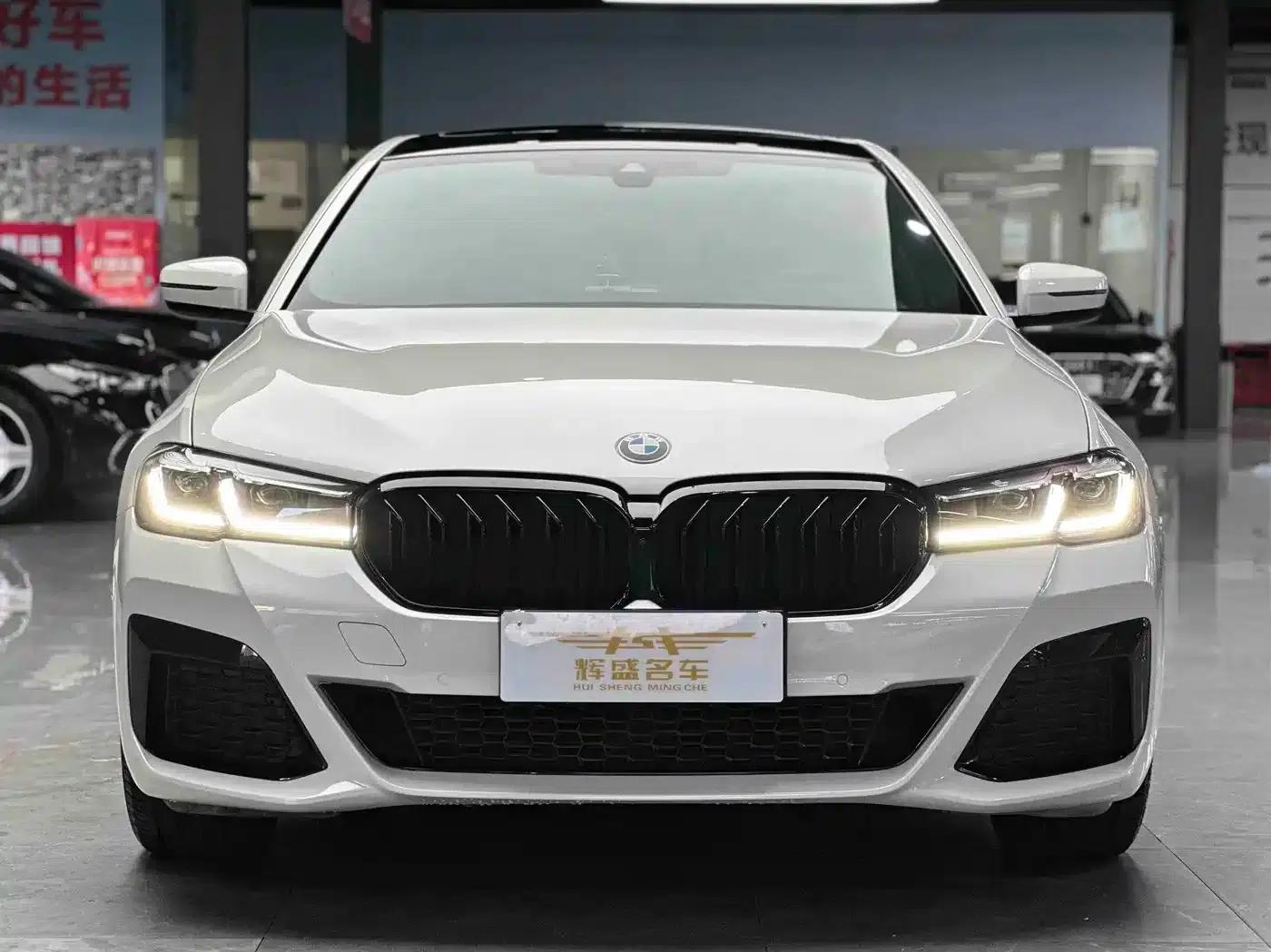 BMW 5 Series 2022 Facelift 3 530Li Luxury M Sport Package — миниатюра 2
