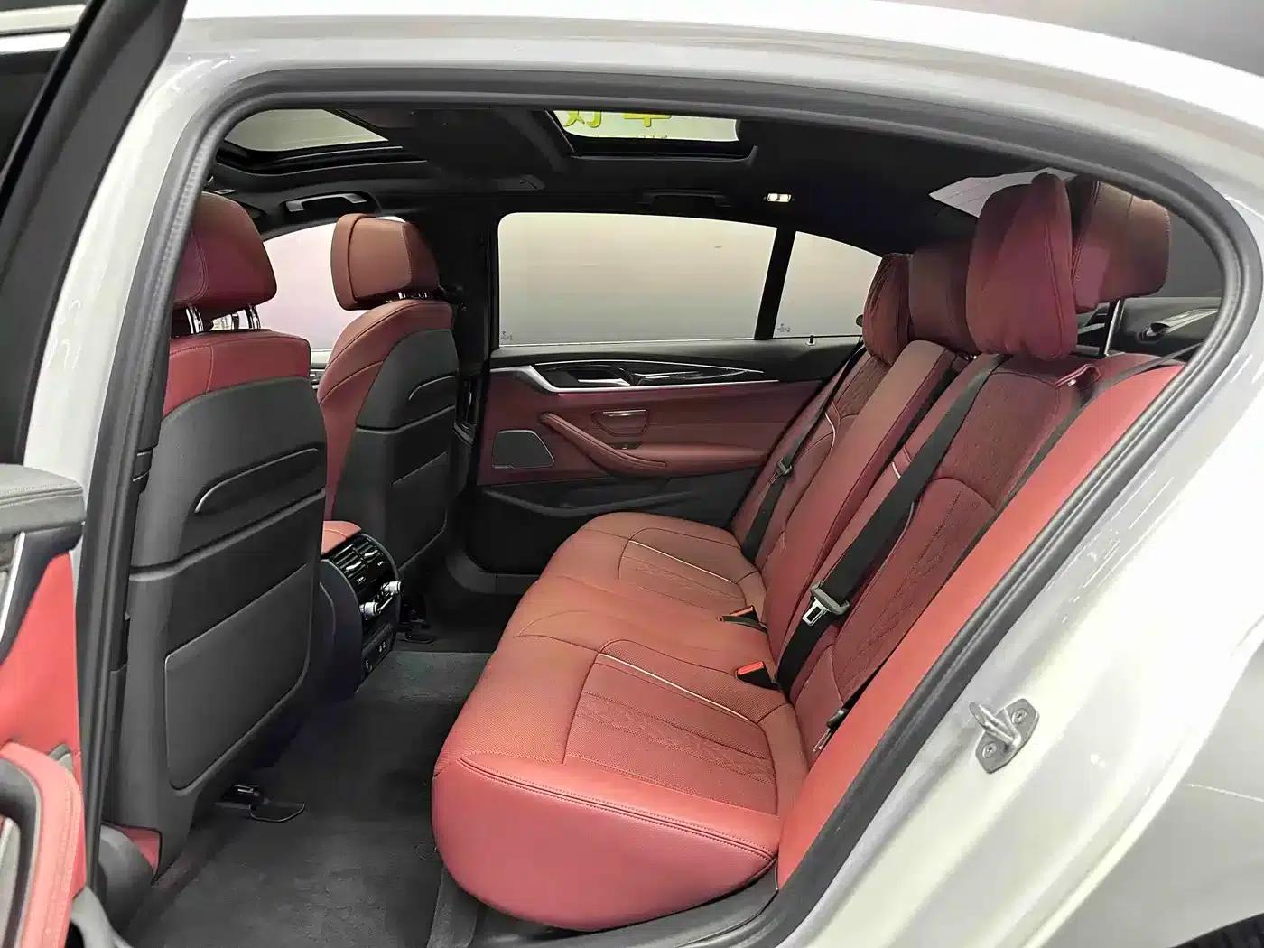 BMW 5 Series 2022 Facelift 3 530Li Luxury M Sport Package — миниатюра 9