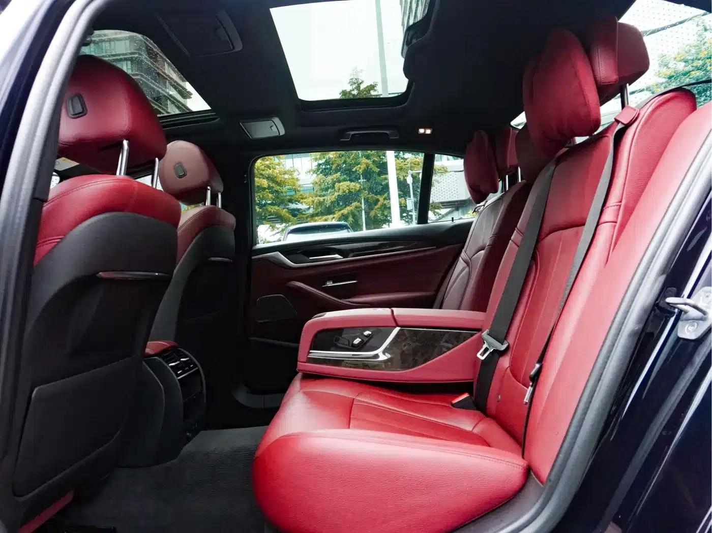 2019 BMW 5 Series 530Li Leading Edition M Sport Package — миниатюра 23