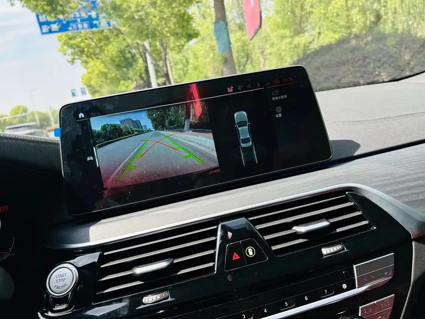 2022 BMW 5 Series Facelift 530Li Leading Edition M Sport Package — миниатюра 14