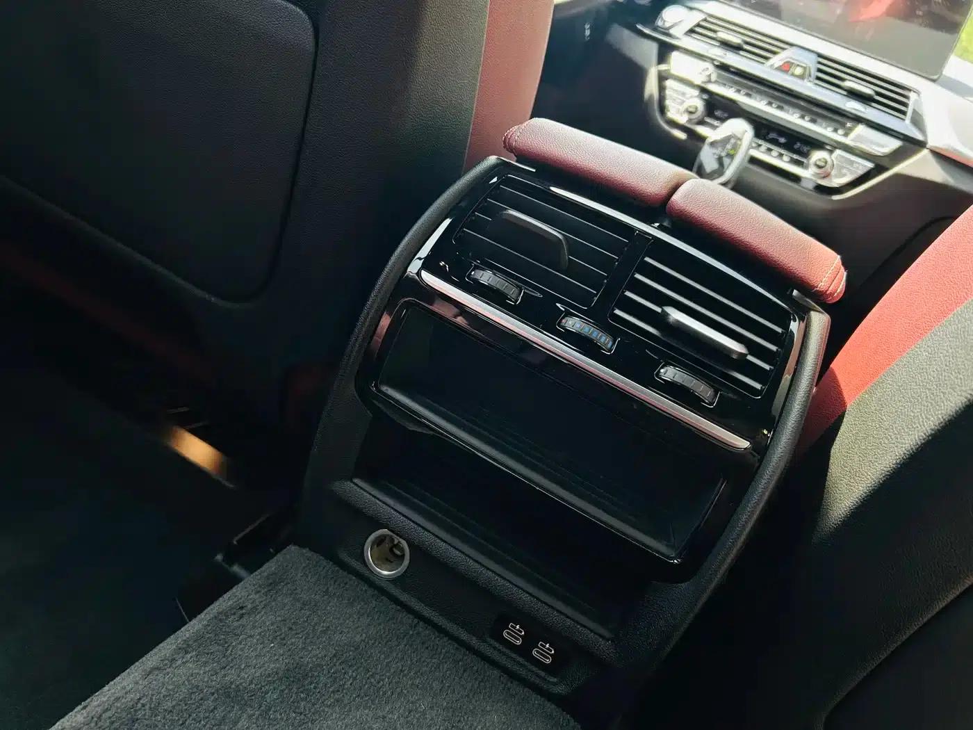 2022 BMW 5 Series Facelift 530Li Leading Edition M Sport Package — миниатюра 19