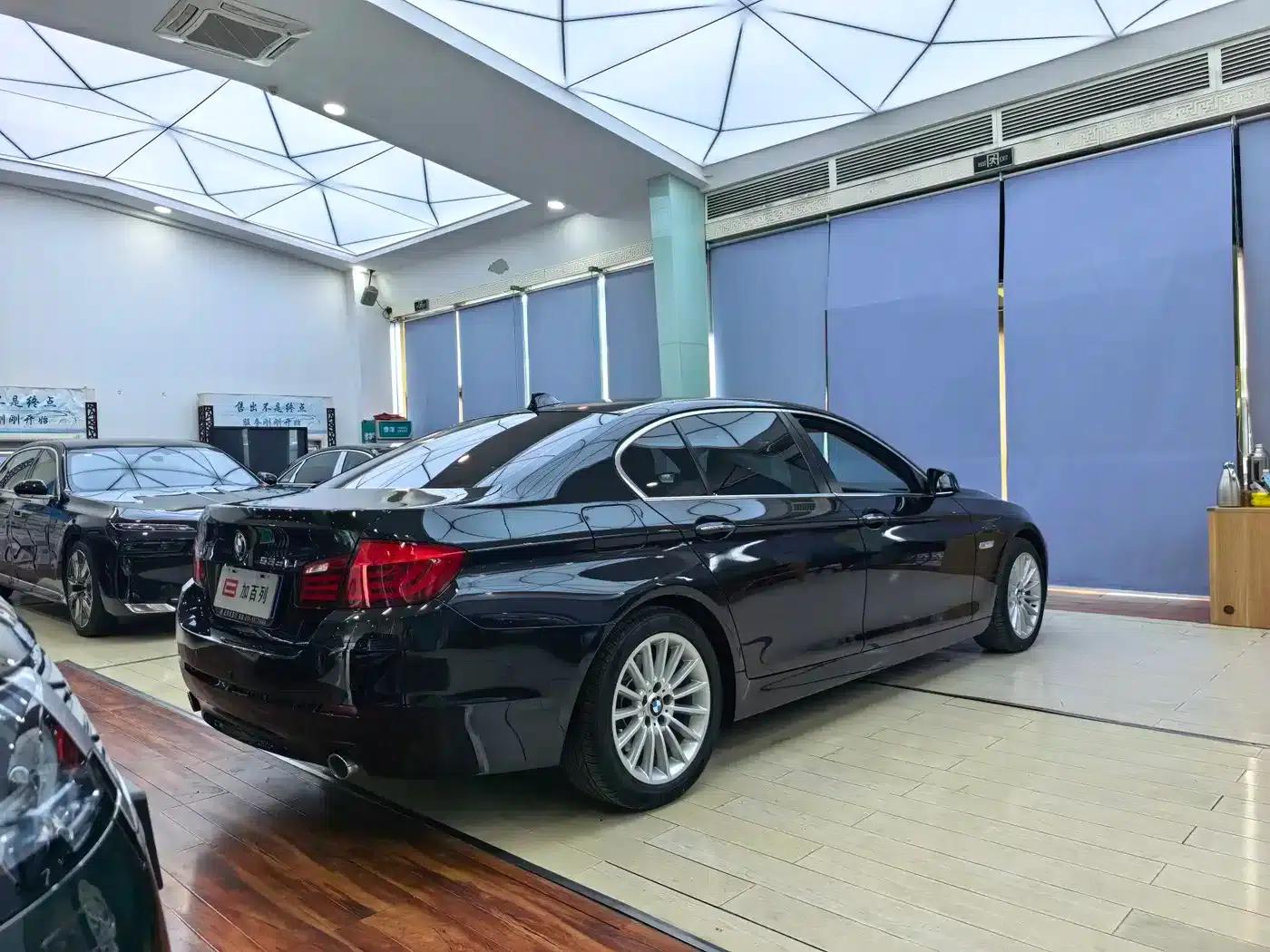 BMW 5 Series 2012 535Li Luxury — миниатюра 15