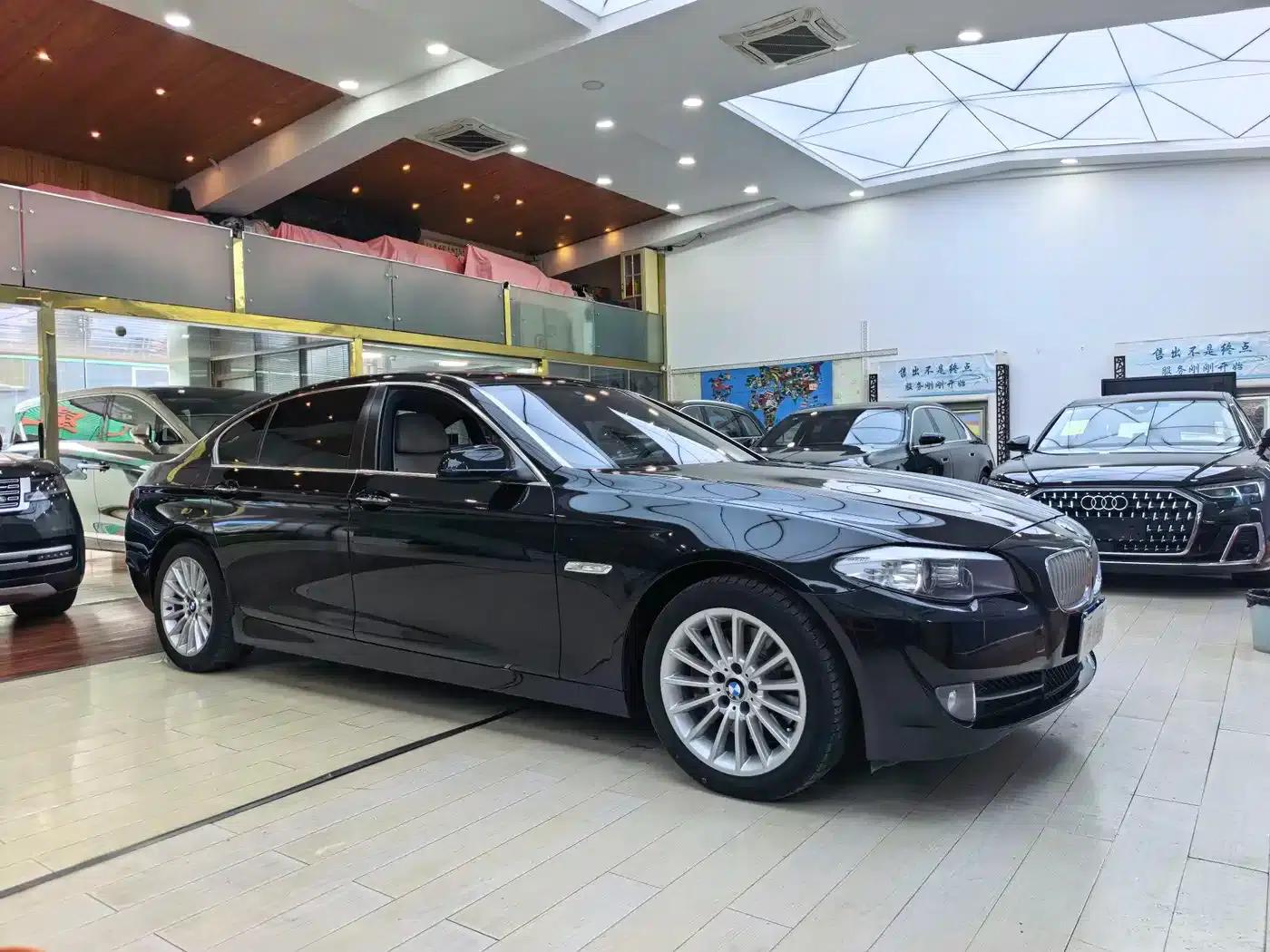 BMW 5 Series 2012 535Li Luxury — миниатюра 3