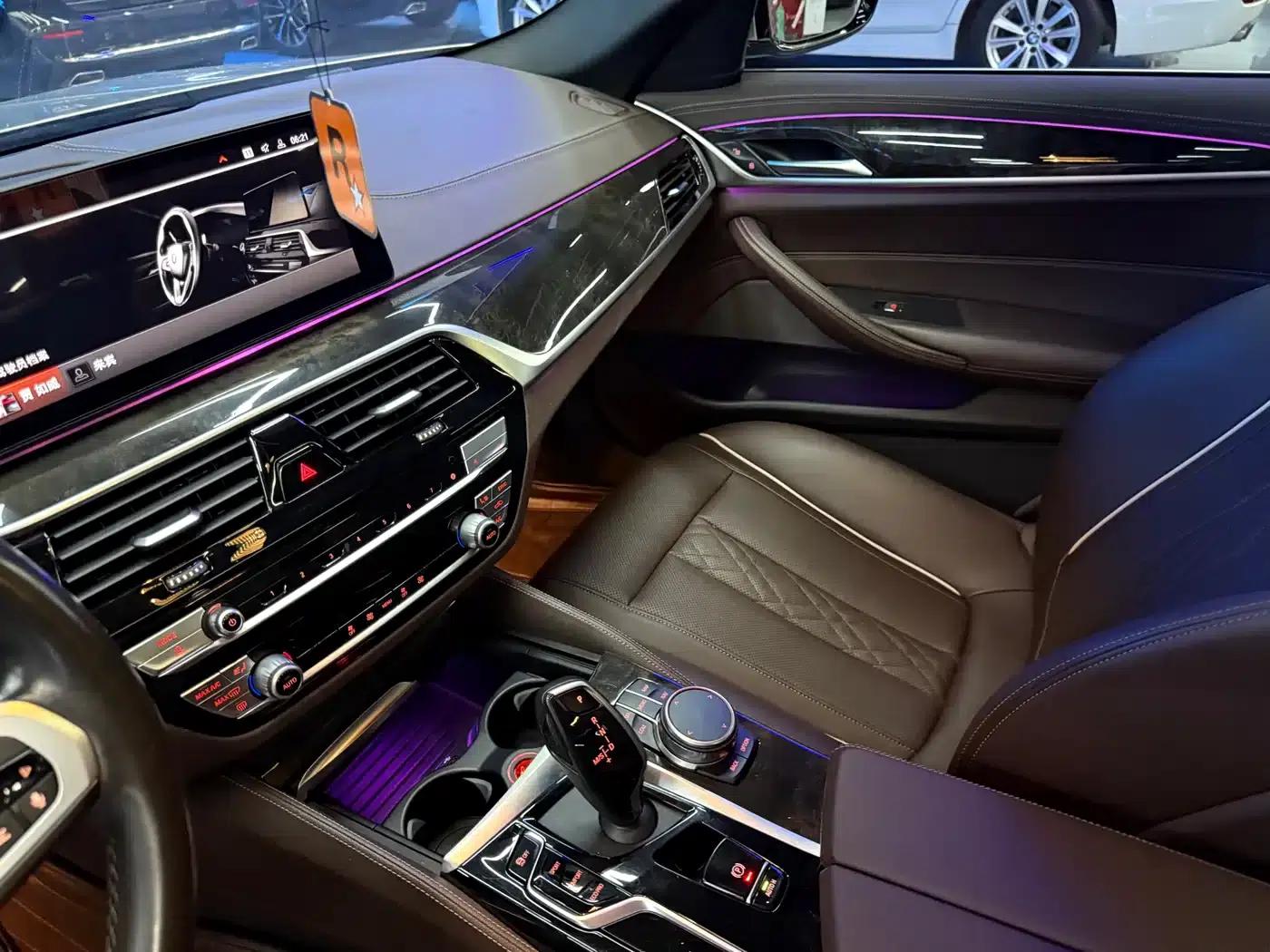 2021 BMW 5 Series Facelift 525Li M Sport Package — миниатюра 6