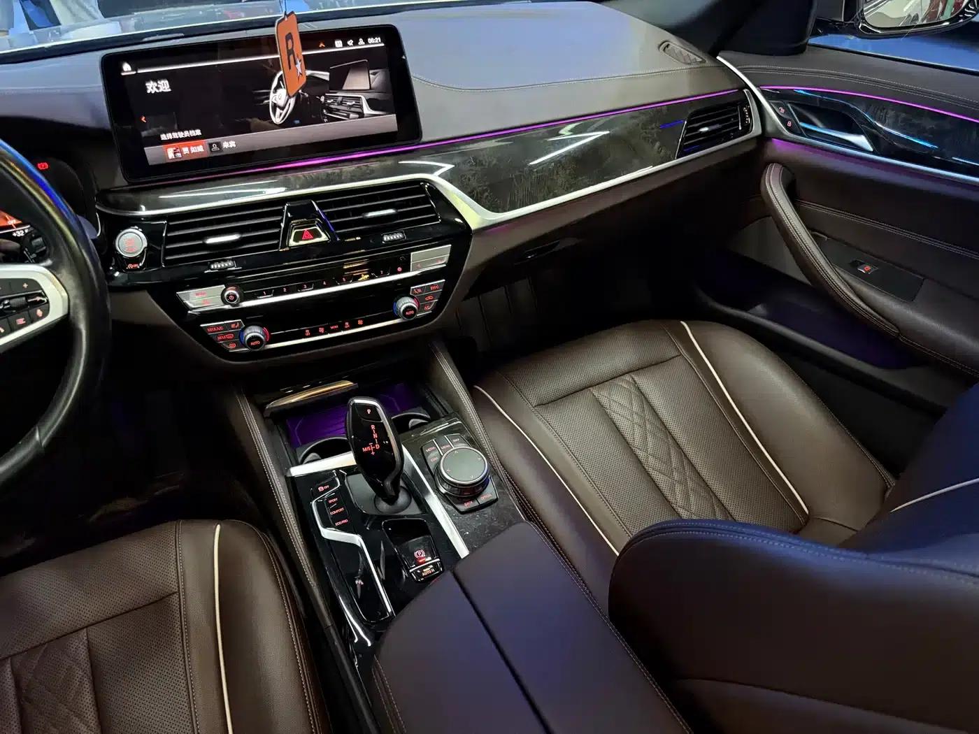 2021 BMW 5 Series Facelift 525Li M Sport Package — миниатюра 10