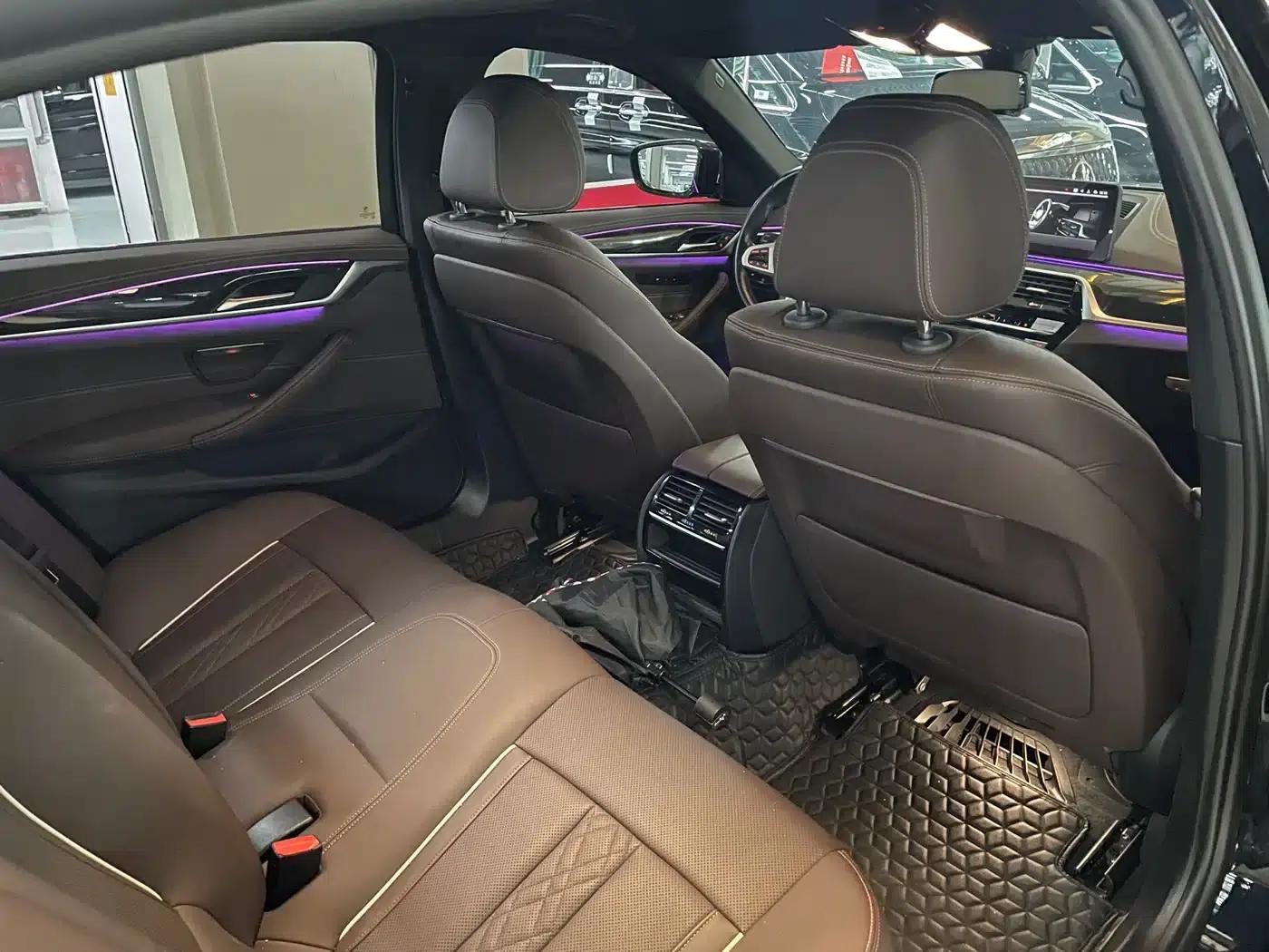 2021 BMW 5 Series 525Li Luxury Package — миниатюра 6