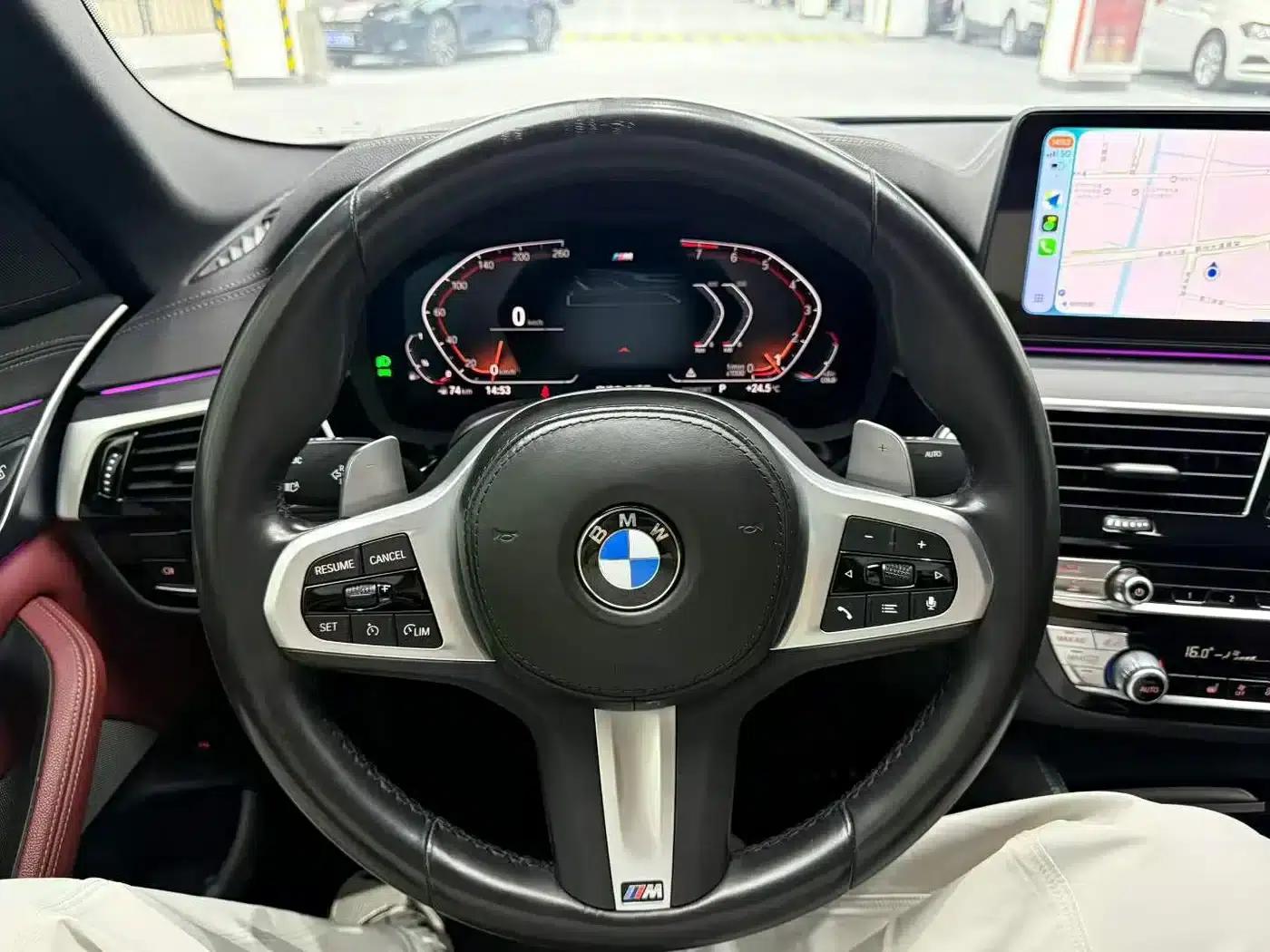 2022 BMW 5 Series 530Li Leading Edition M Sport Package — миниатюра 3