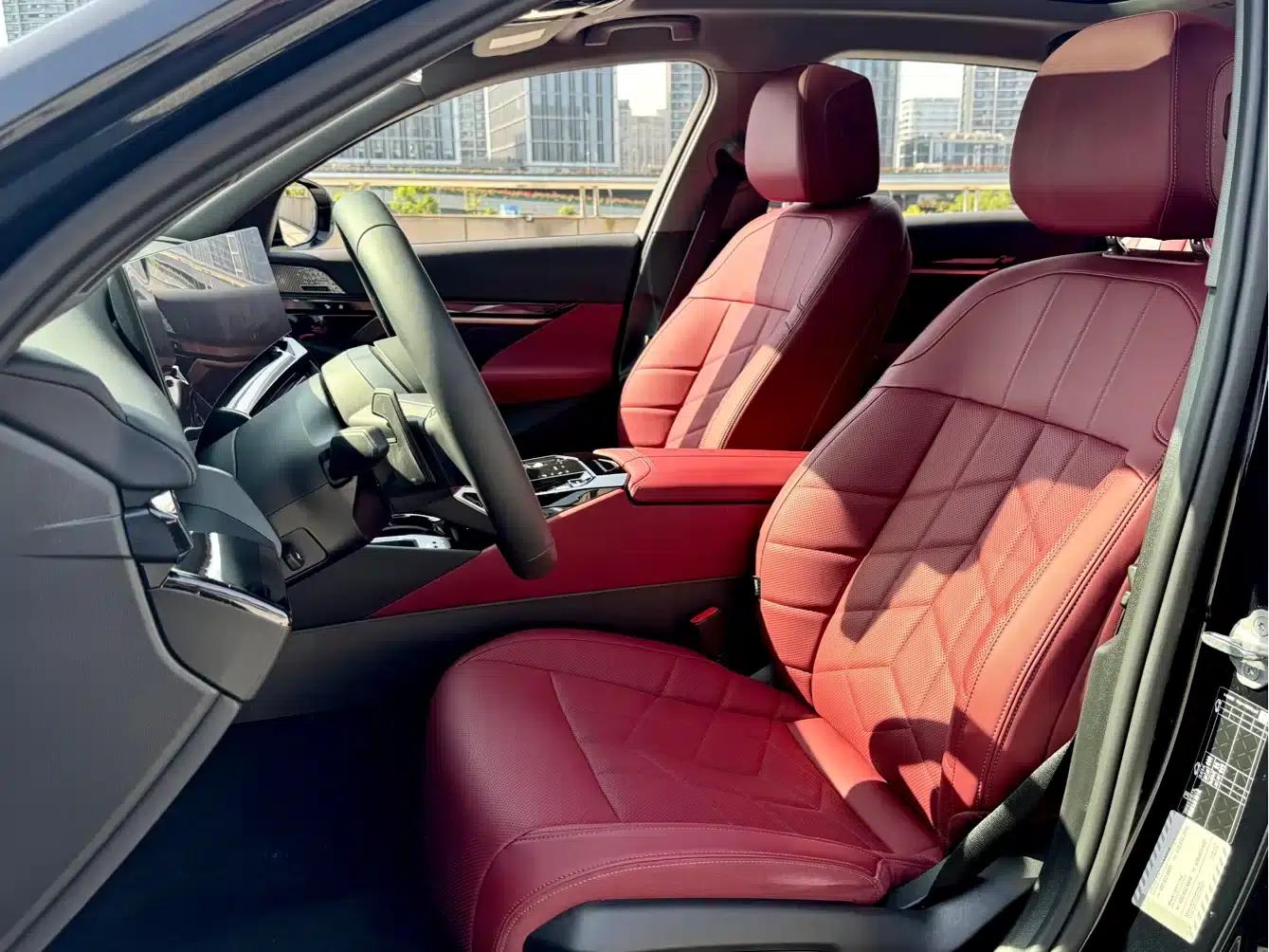 2025 BMW 5 Series 530Li Leading Edition M Sport Package — миниатюра 5