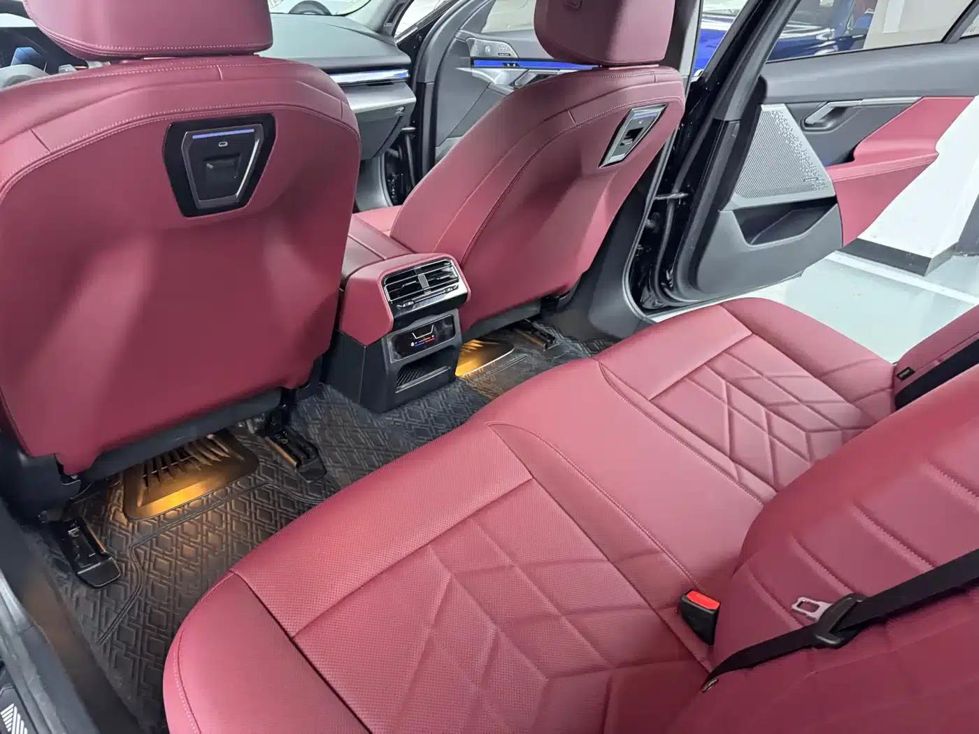 2025 BMW 5 Series 530Li Leading Edition M Sport Package — миниатюра 14