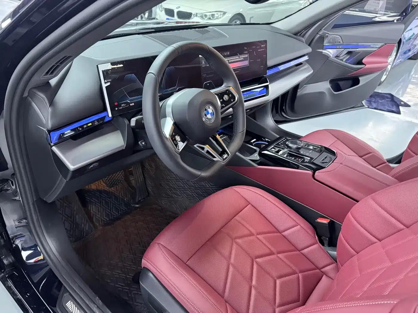 2025 BMW 5 Series 530Li Leading Edition M Sport Package — миниатюра 6