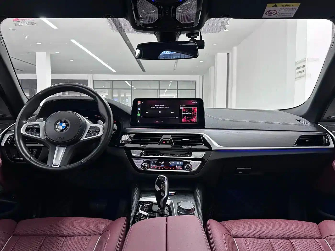 2022 BMW 5 Series 530Li Luxury M Sport Package — миниатюра 9