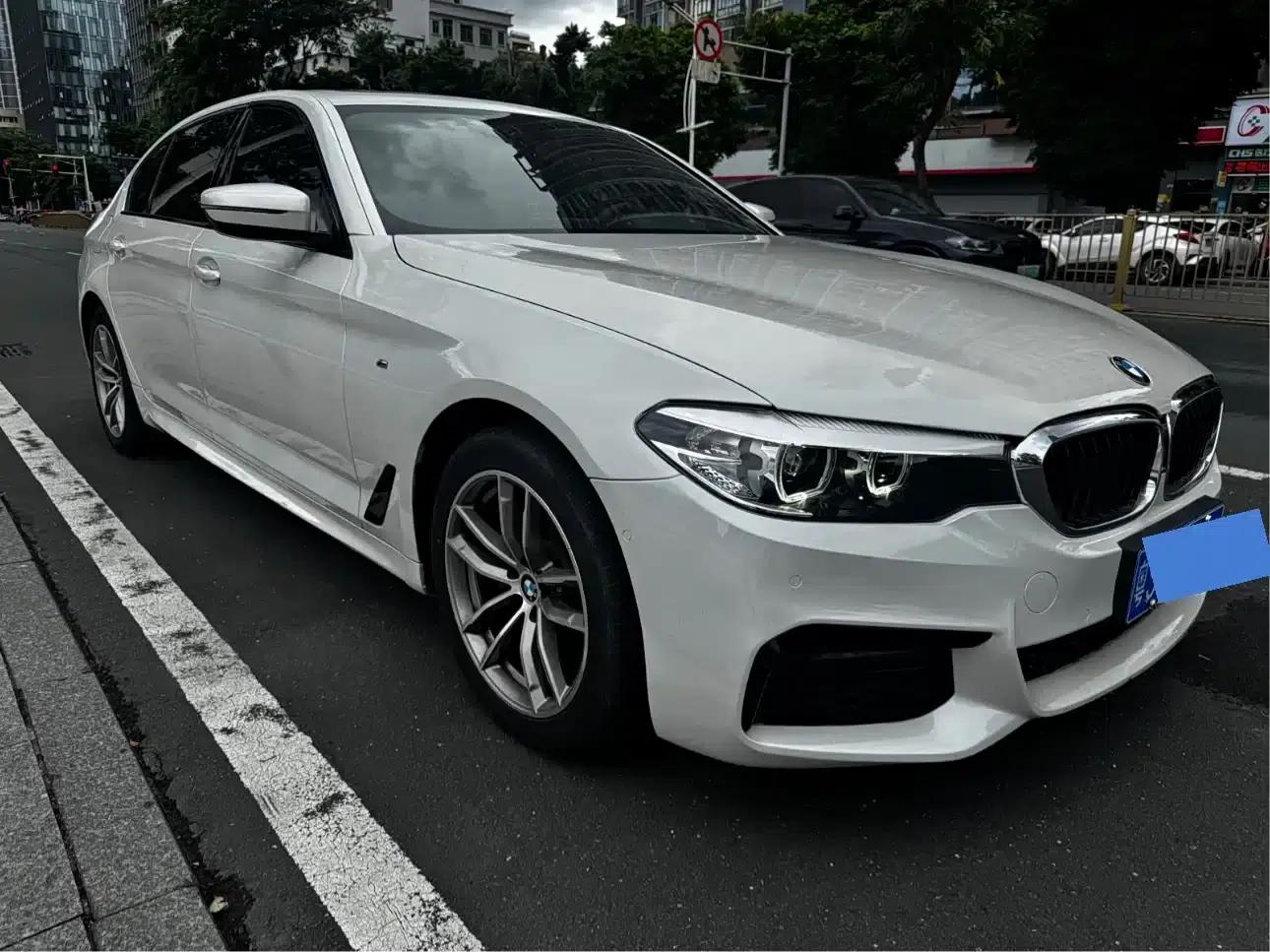 2019 BMW 5 Series 525Li M Sport Package — миниатюра 3