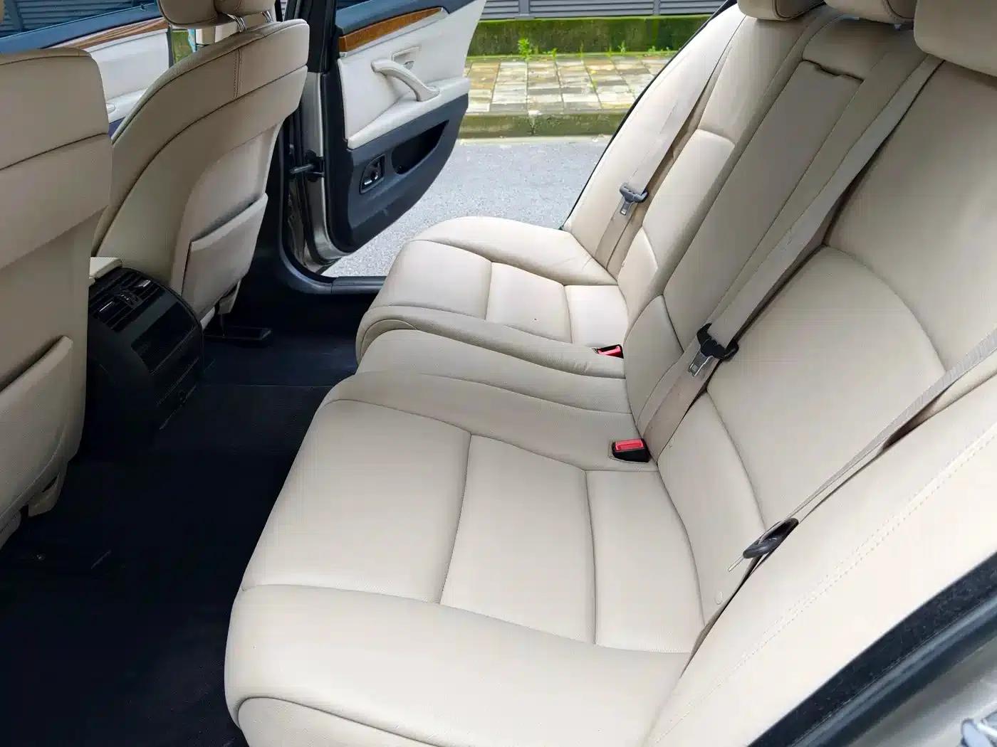 2011 BMW 5 Series 528Li Luxury — миниатюра 12