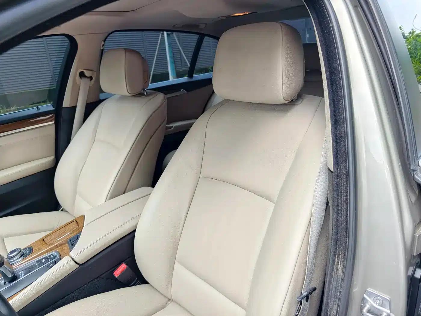 2011 BMW 5 Series 528Li Luxury — миниатюра 17