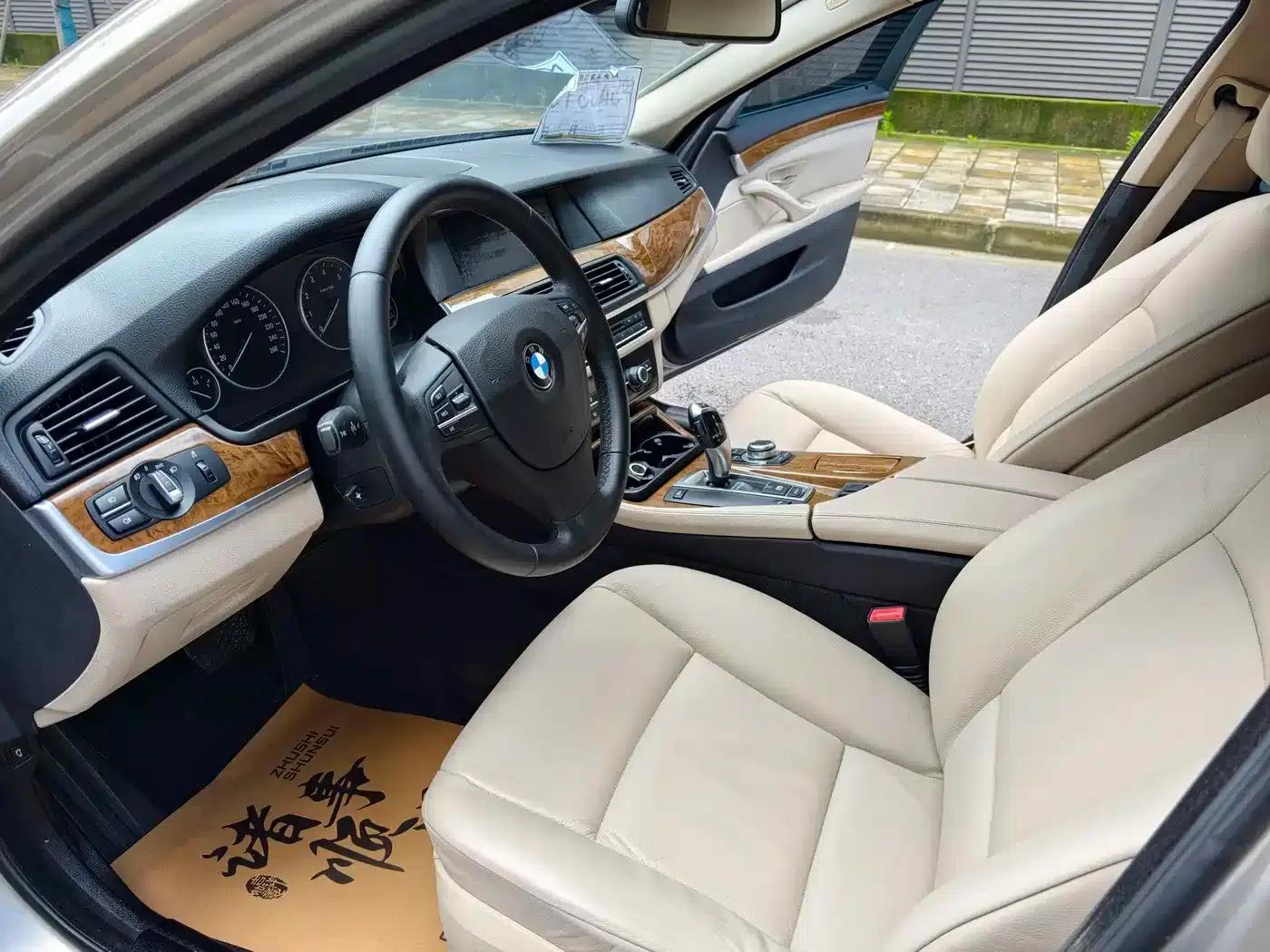 2011 BMW 5 Series 528Li Luxury — миниатюра 7