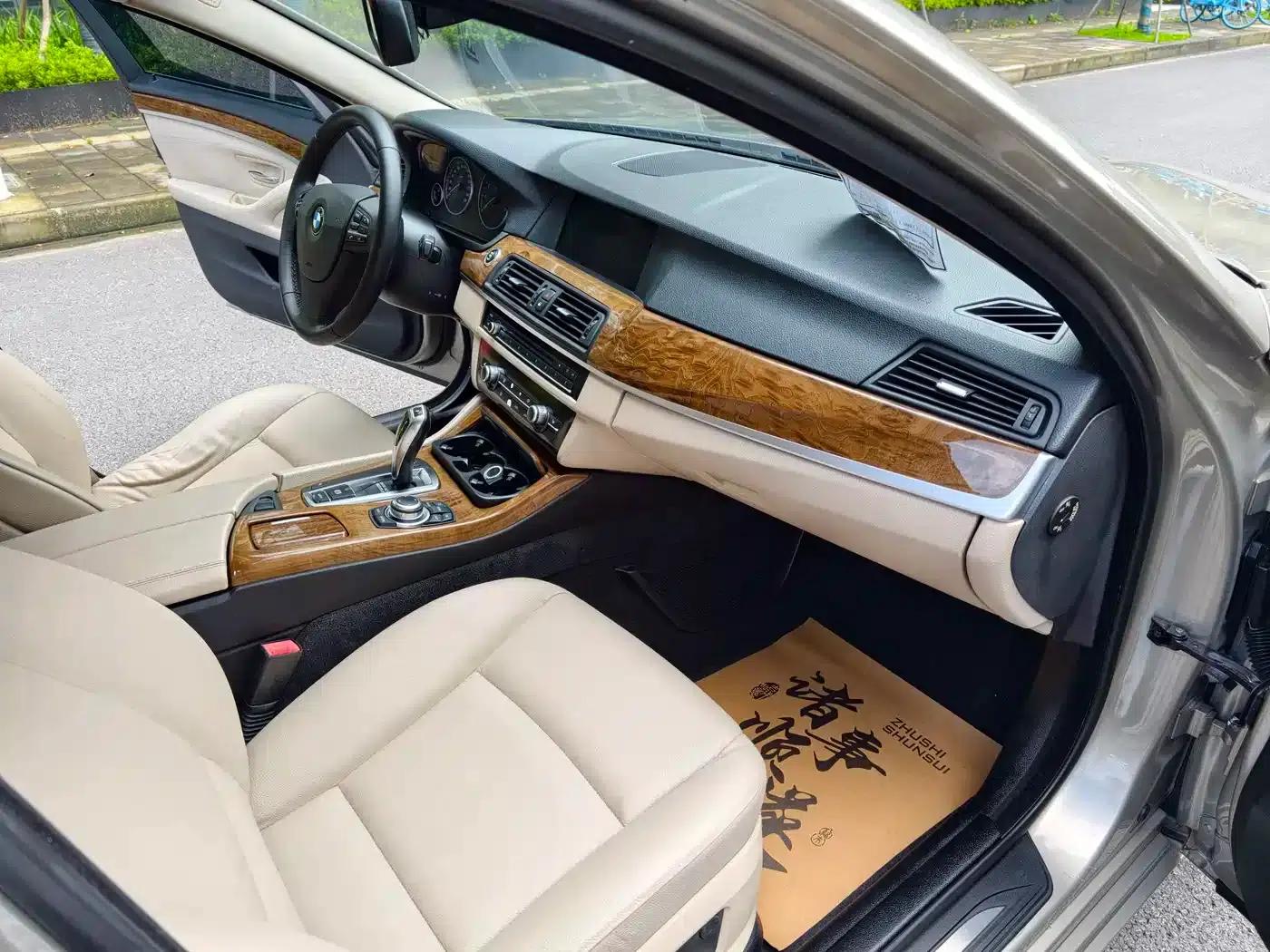 2011 BMW 5 Series 528Li Luxury — миниатюра 8