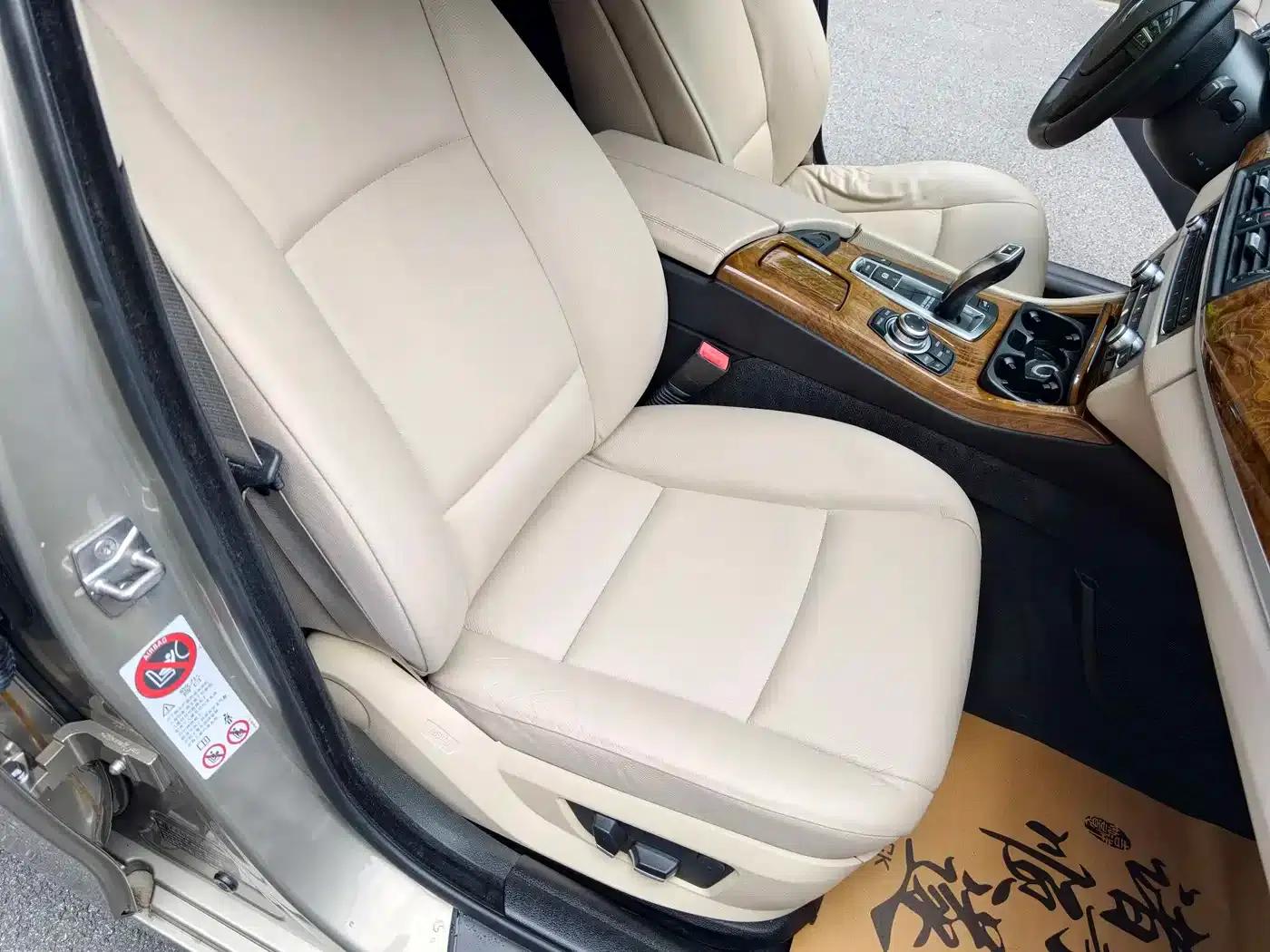 2011 BMW 5 Series 528Li Luxury — миниатюра 9