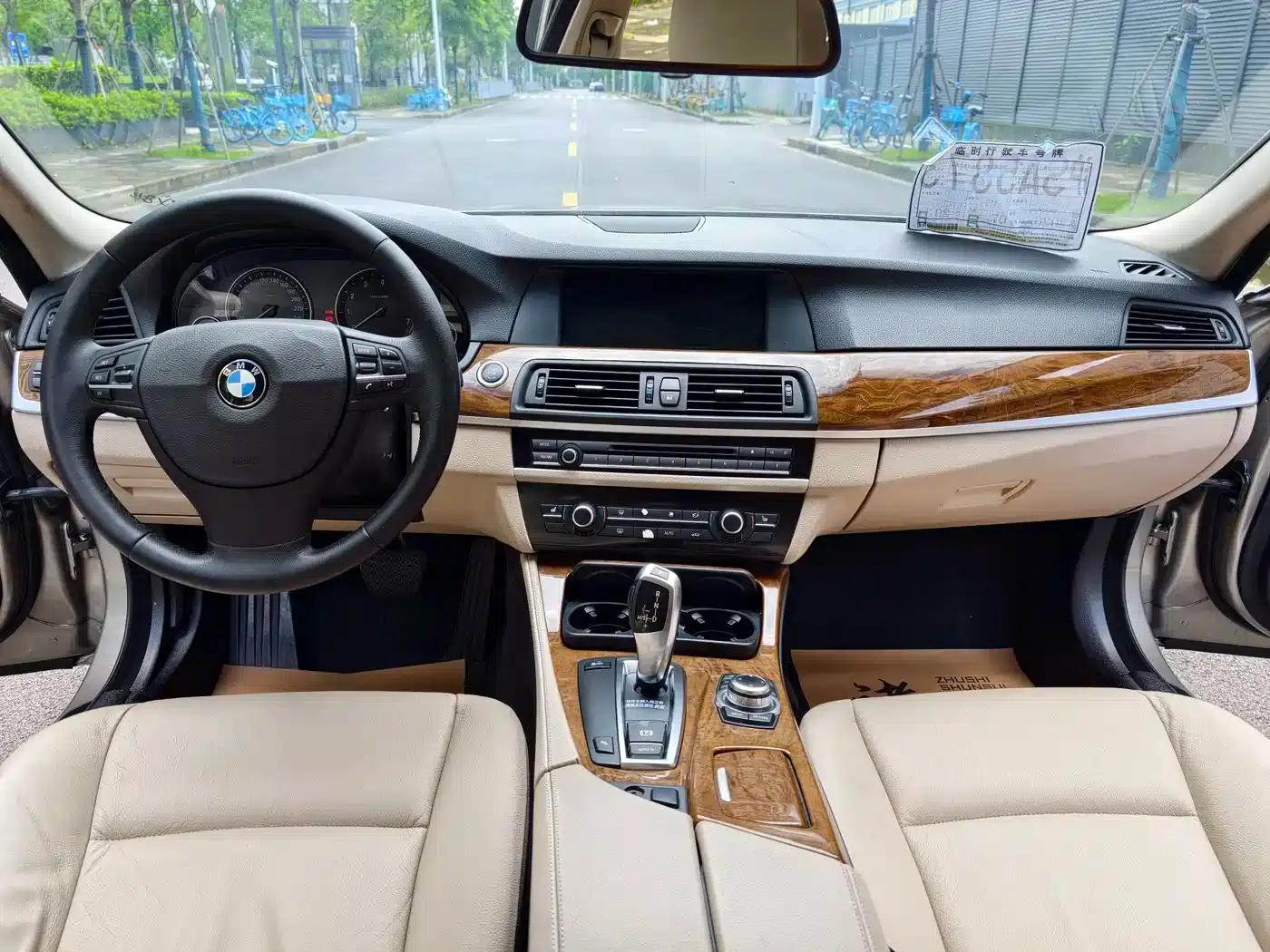 2011 BMW 5 Series 528Li Luxury — миниатюра 10