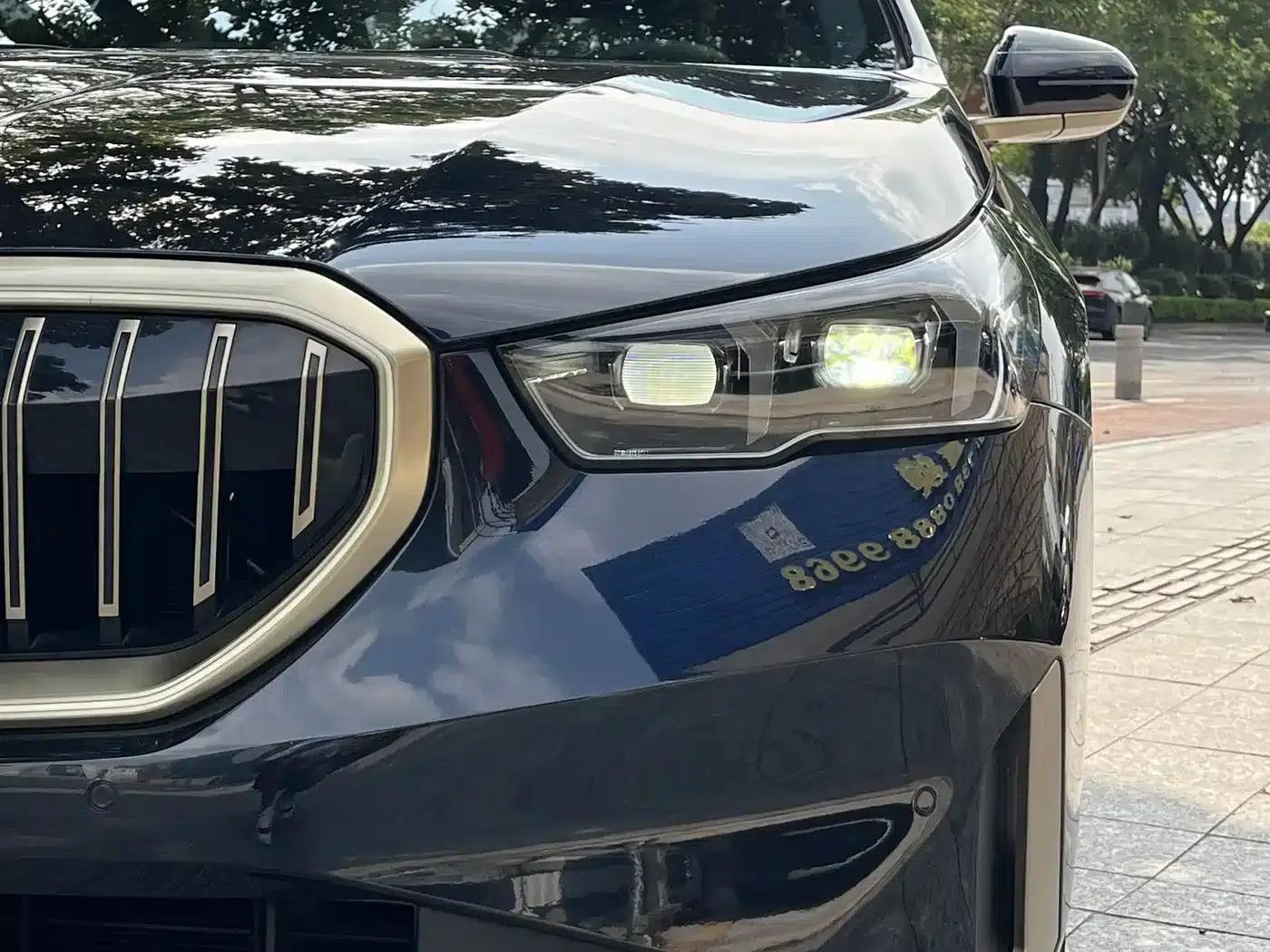 2024 BMW 5 Series 525Li M Sport Package — миниатюра 7