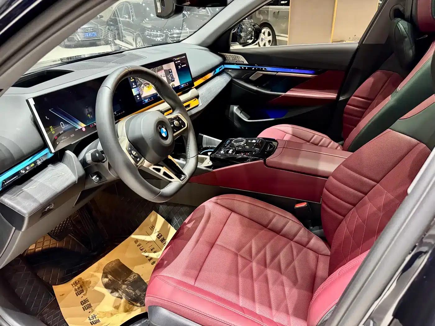 2024 BMW 5 Series 530Li Luxury M Sport Package — миниатюра 4