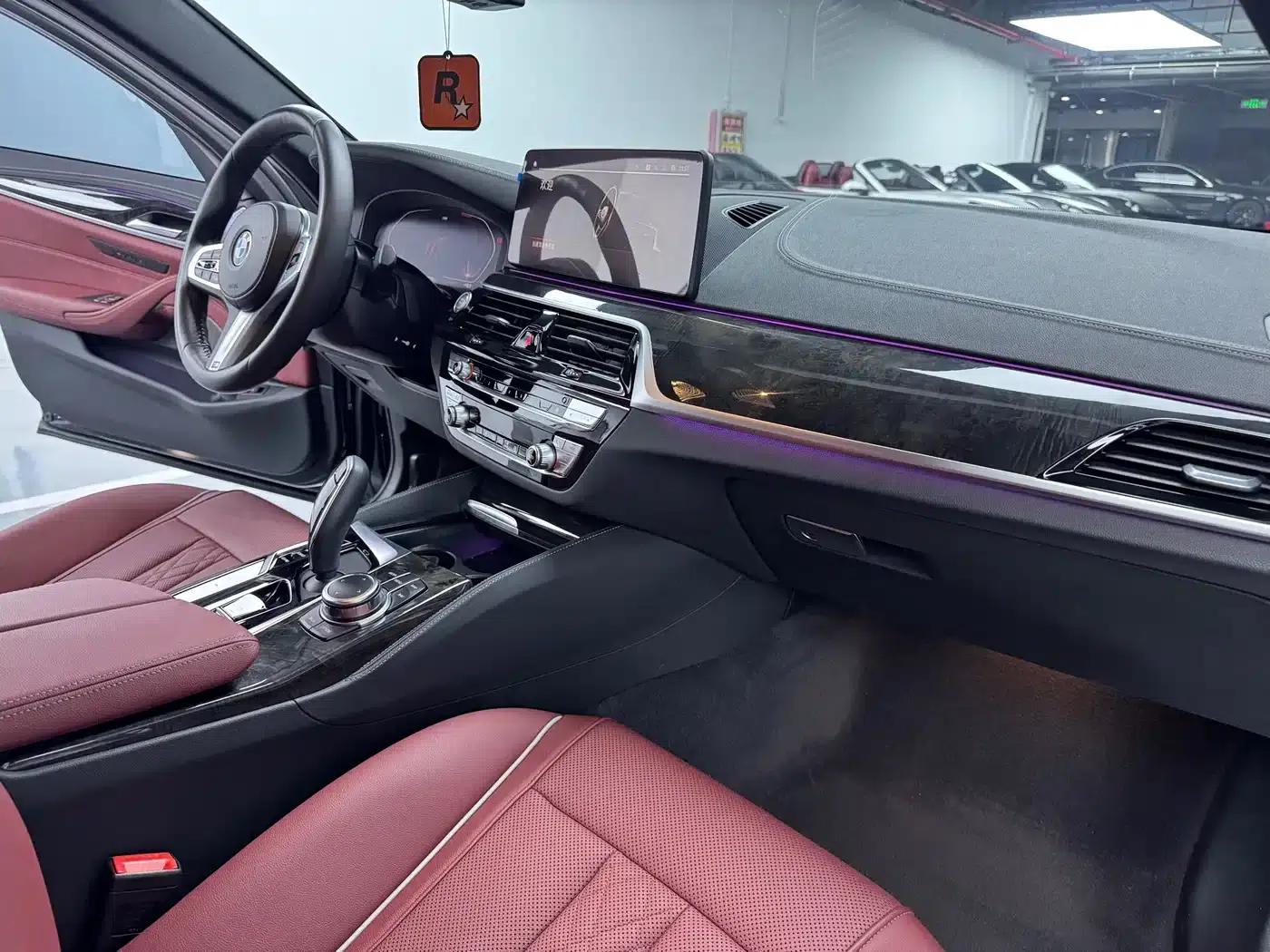 2022 BMW 5 Series 525Li M Sport Package — миниатюра 17