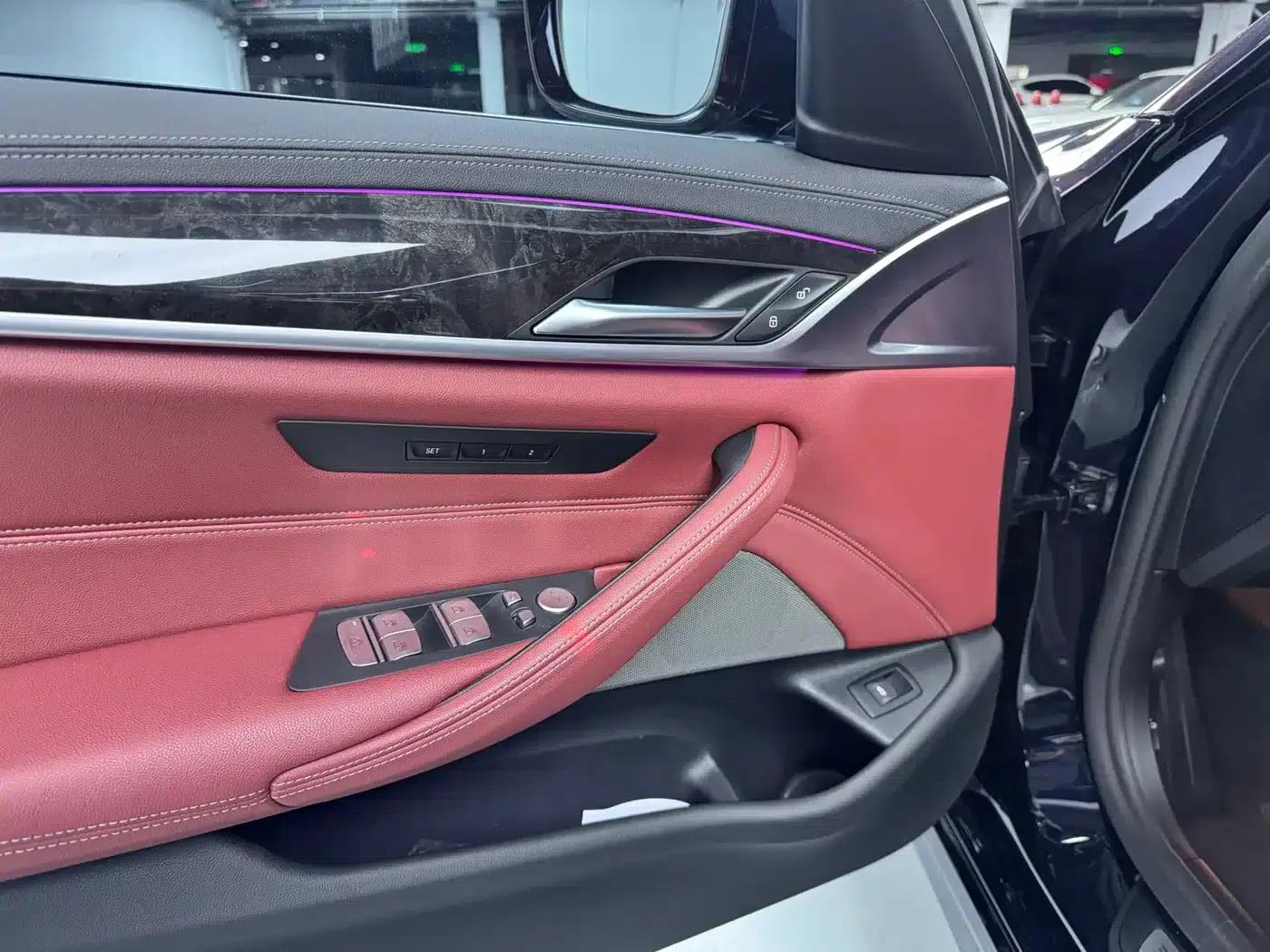 2022 BMW 5 Series 525Li M Sport Package — миниатюра 6