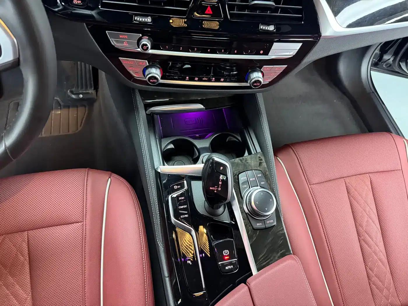 2022 BMW 5 Series 525Li M Sport Package — миниатюра 10