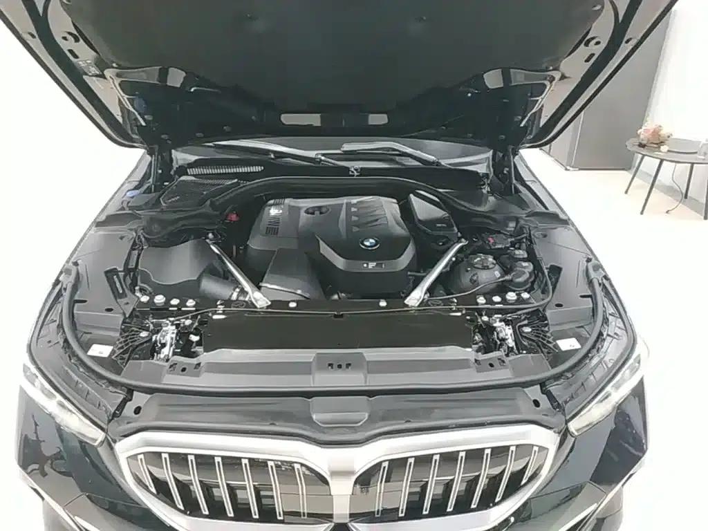 2025 BMW 5 Series 530Li xDrive M Sport Package — миниатюра 20