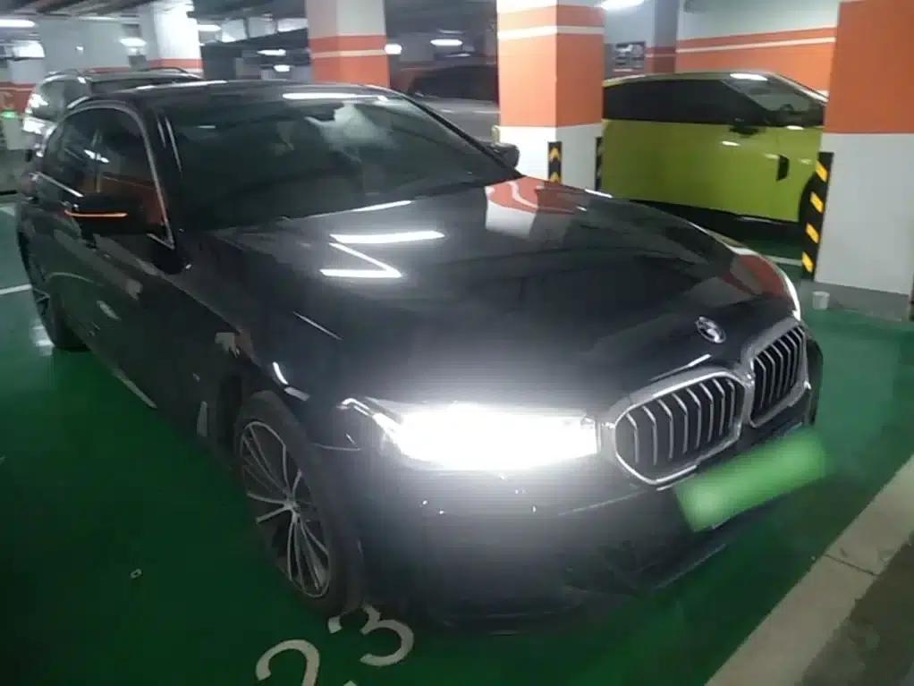 2023 BMW 5 Series 530Li Leading Edition M Sport Package — миниатюра 4