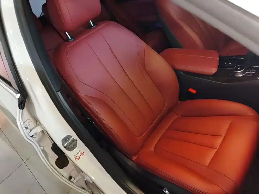 2020 BMW 5 Series 530Li Leading Edition M Sport Package — миниатюра 25
