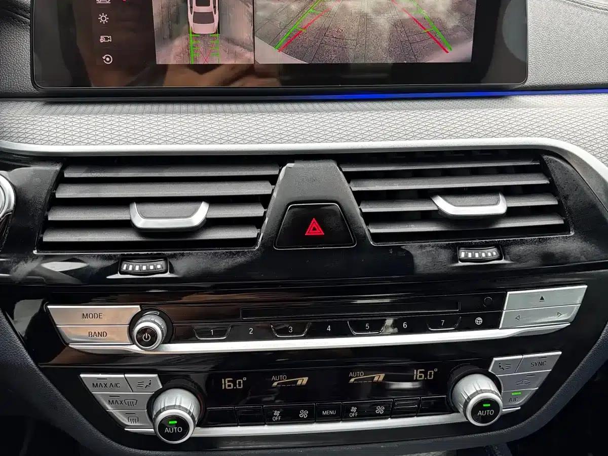 BMW 5 Series (Imported) 2019 525i M Sport Package — миниатюра 3
