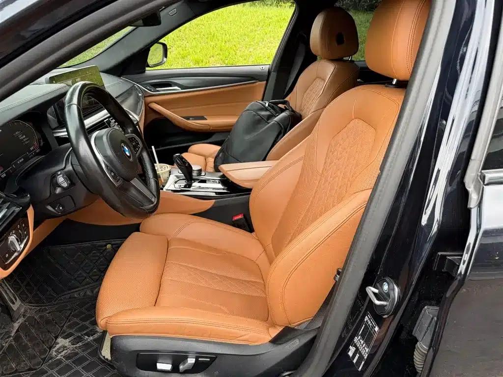 2022 BMW 5 Series Imported Model 525i M Sport Package — миниатюра 8