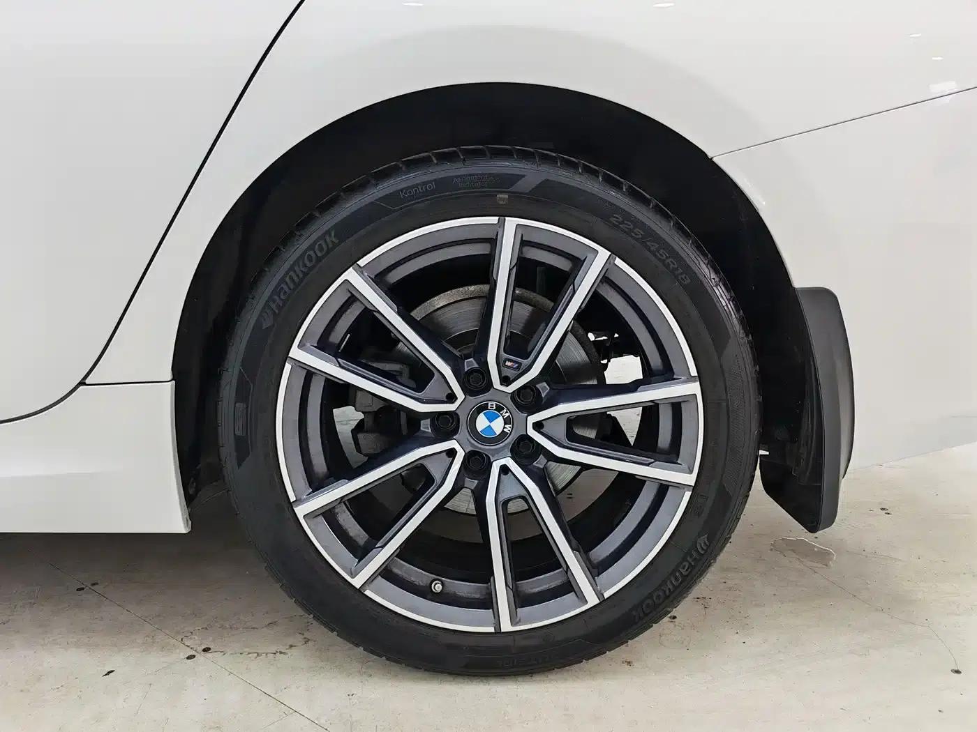 2023 BMW 3 Series 320Li M Sport Package — миниатюра 17
