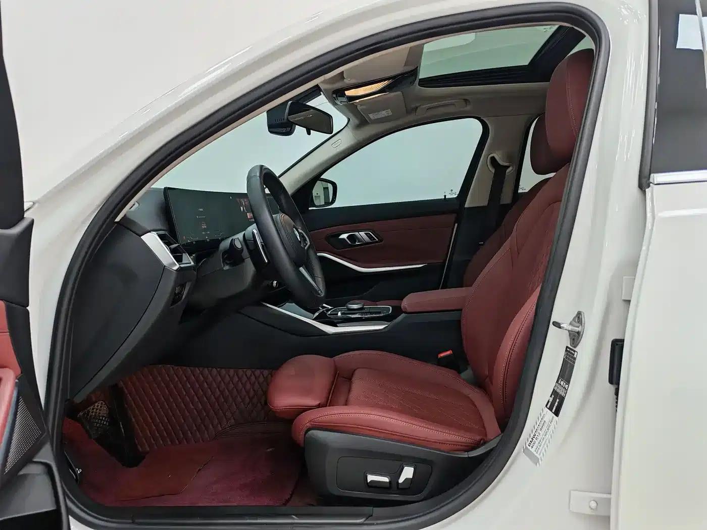 2023 BMW 3 Series 320Li M Sport Package — миниатюра 9