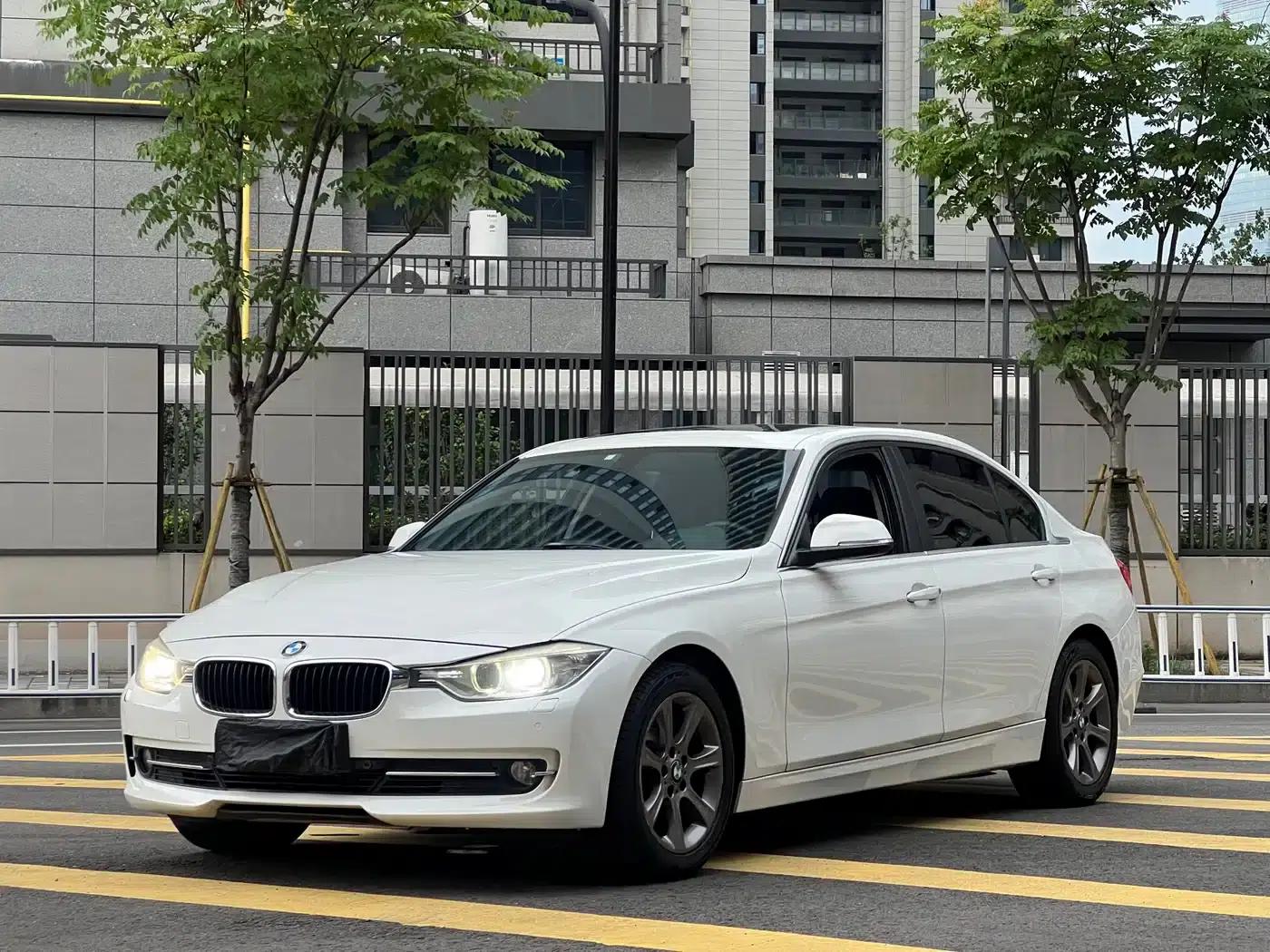 BMW 3 Series 2014 328Li Fashion Edition — миниатюра 1