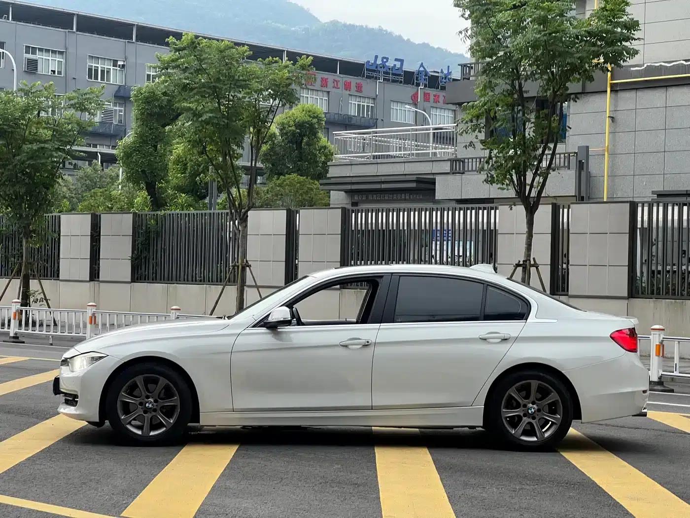 BMW 3 Series 2014 328Li Fashion Edition — миниатюра 7