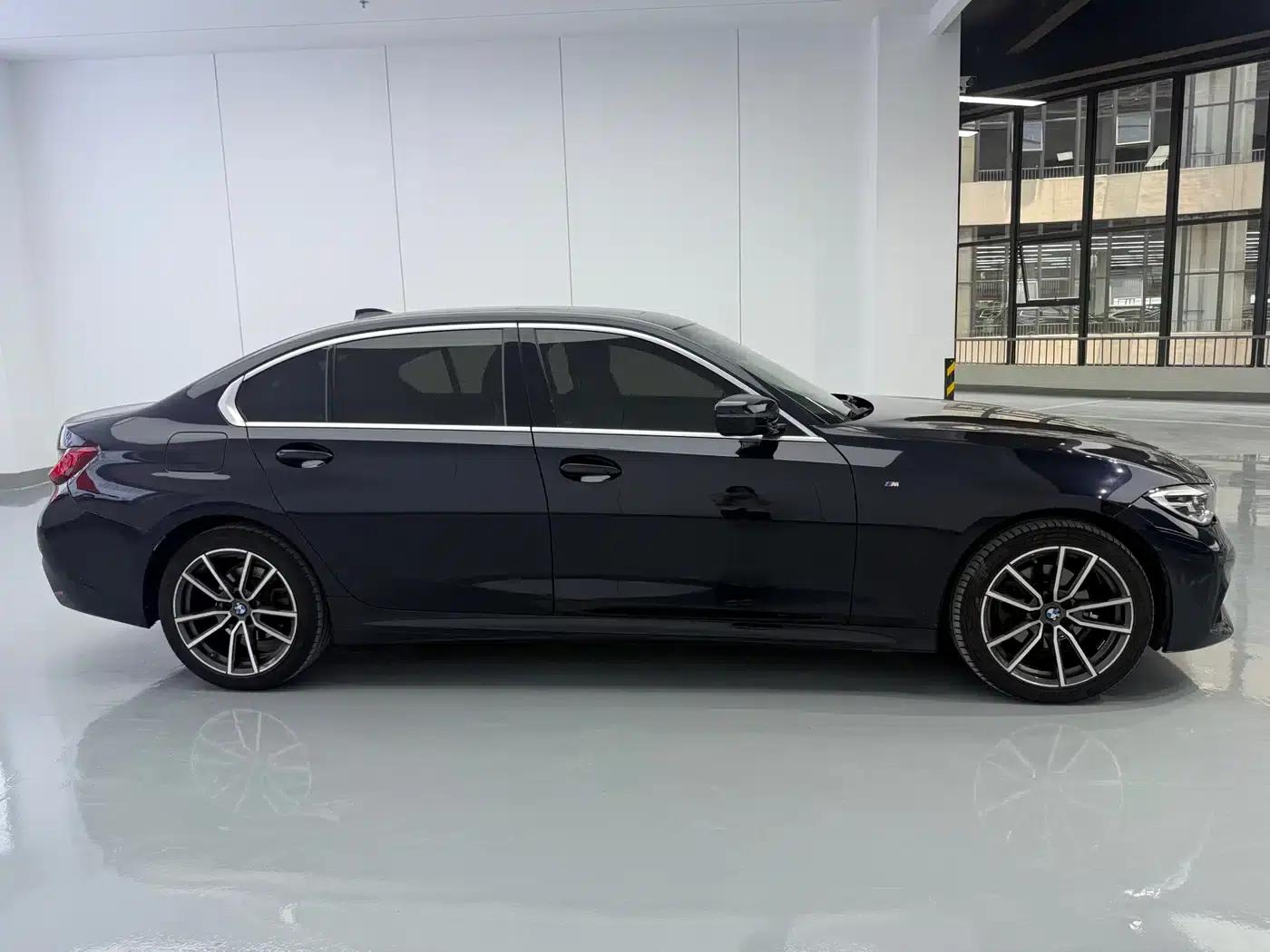 2021 BMW 3 Series 325Li M Sport Package — миниатюра 4