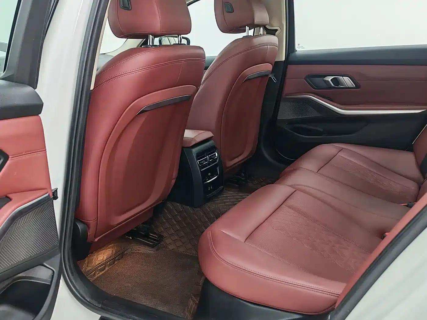 2023 BMW 3 Series 320Li M Sport Package — миниатюра 8