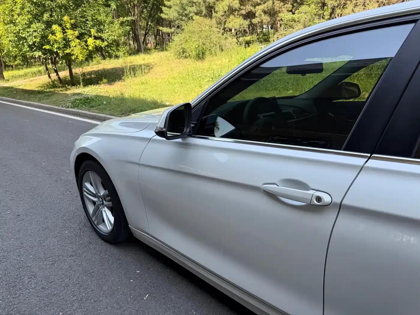 2017 BMW 3 Series 320Li Fashion Edition — миниатюра 12