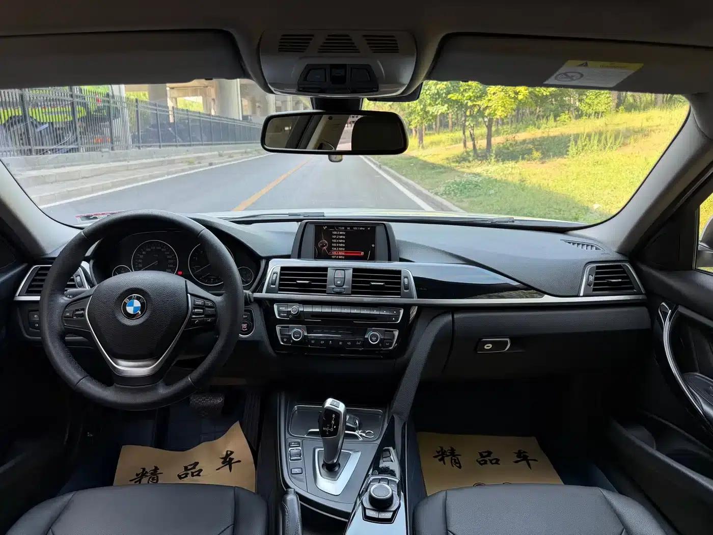 2017 BMW 3 Series 320Li Fashion Edition — миниатюра 4
