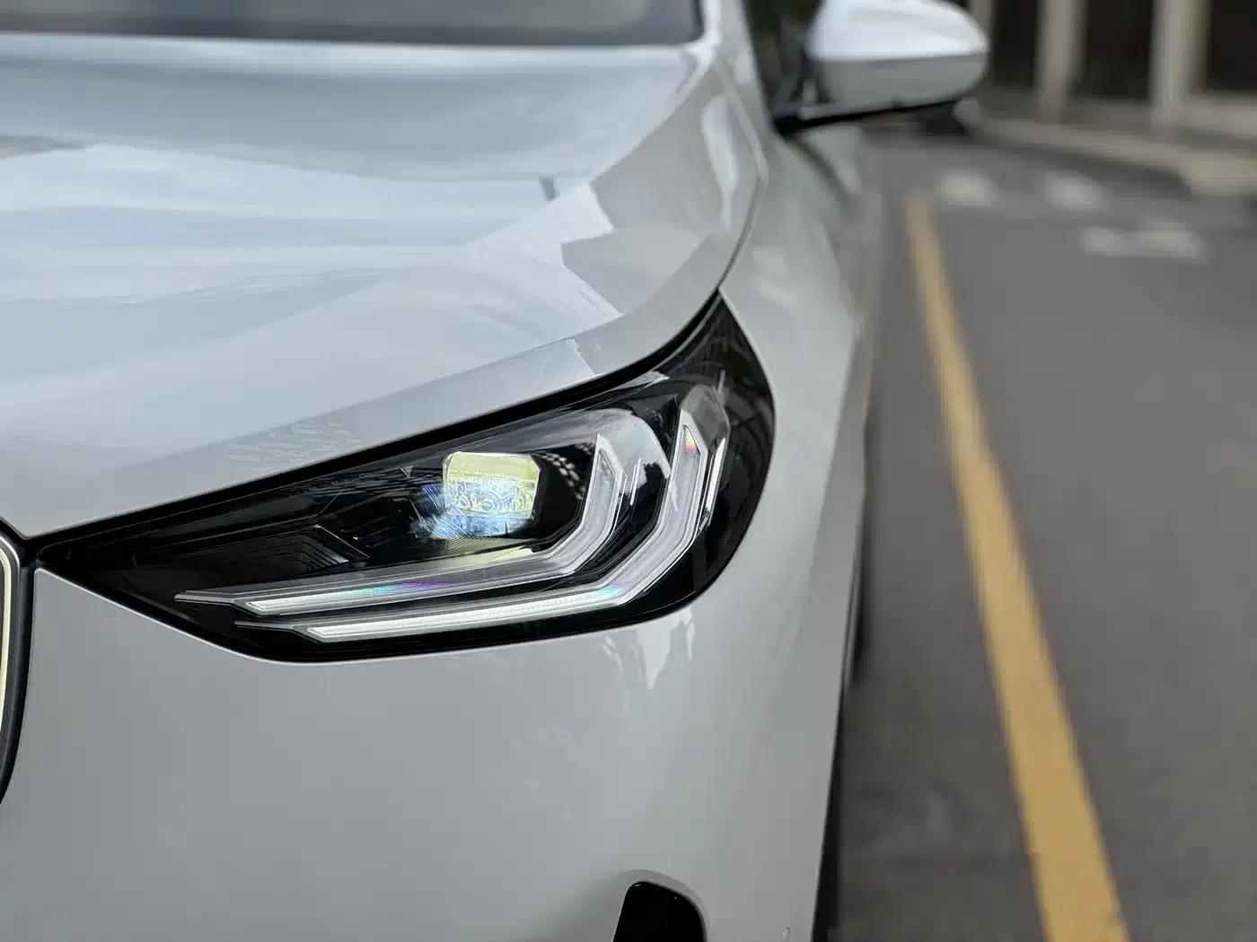 BMW X3 2025 xDrive30L Leading Edition M Sport Shadow Edition — миниатюра 4