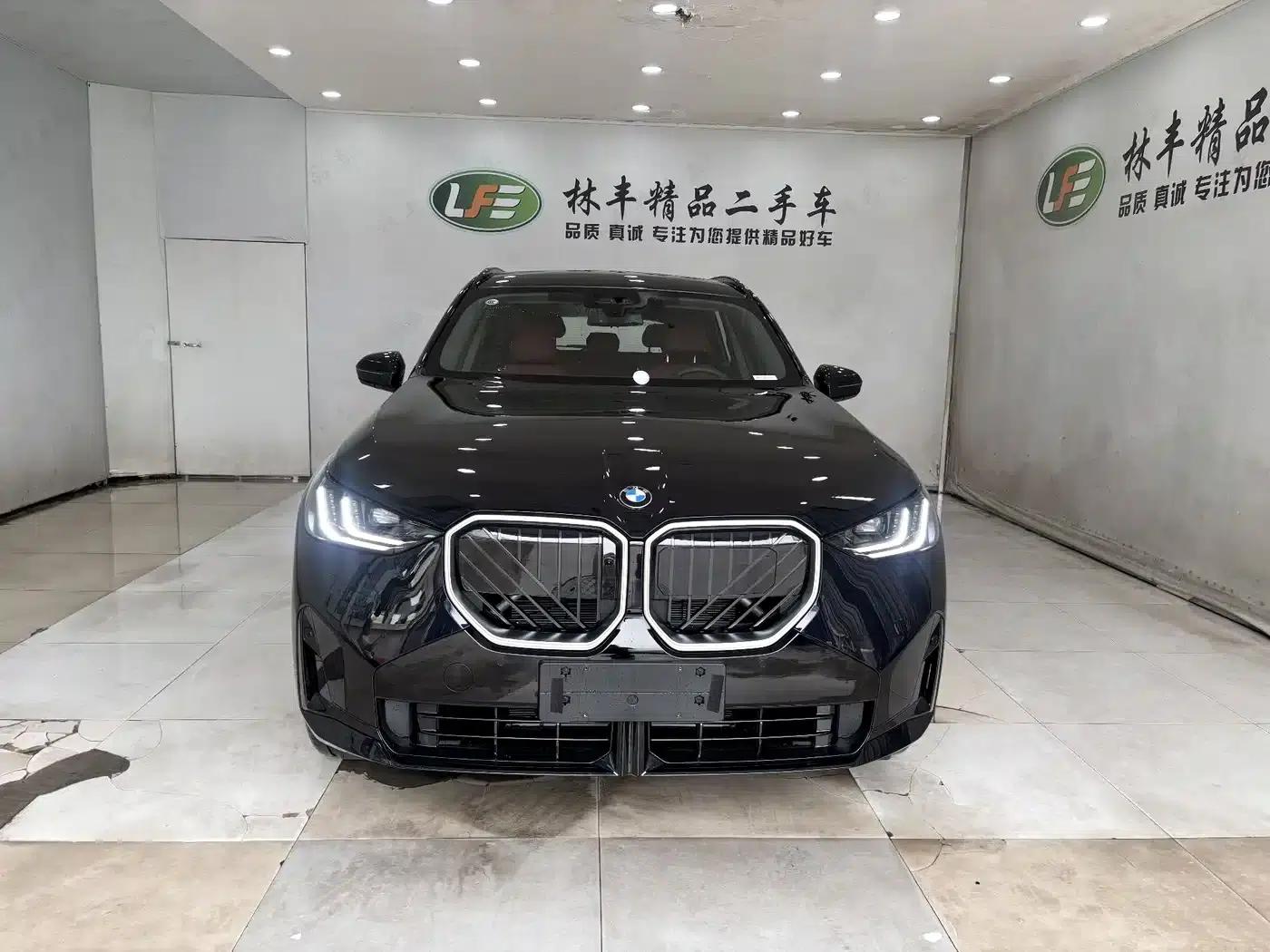 BMW X3 2025 xDrive30L Luxury M Sport Shadow Edition — миниатюра 2